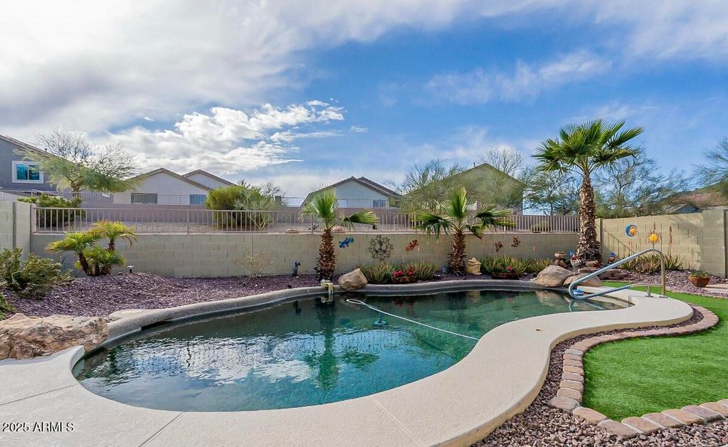 Photo of 18123 W Cardinal Drive, Goodyear, AZ 85338 (MLS # 6932154)