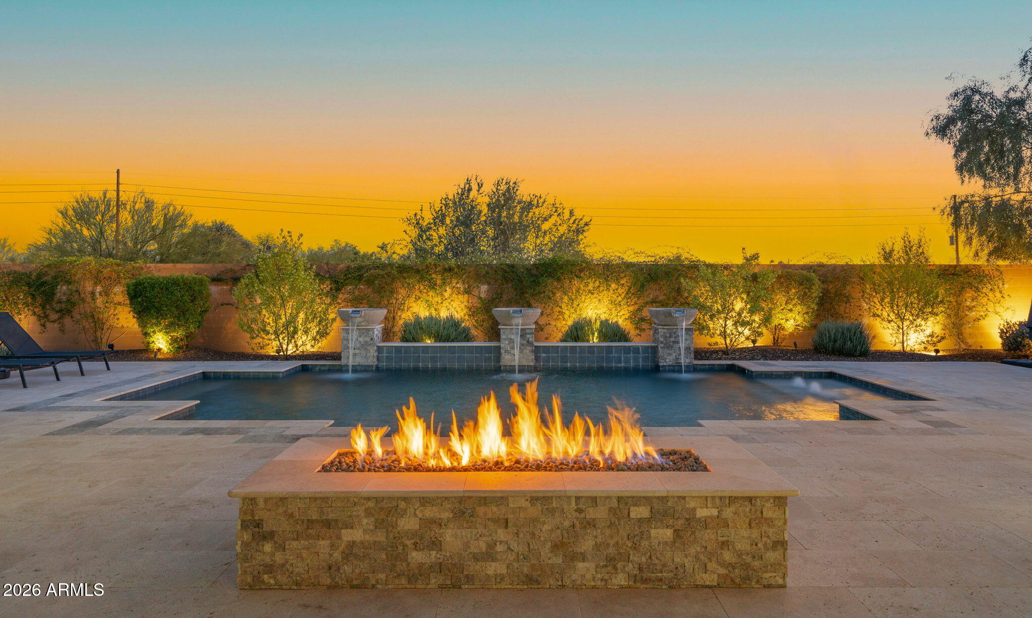 LONE MOUNTAIN - Residential
