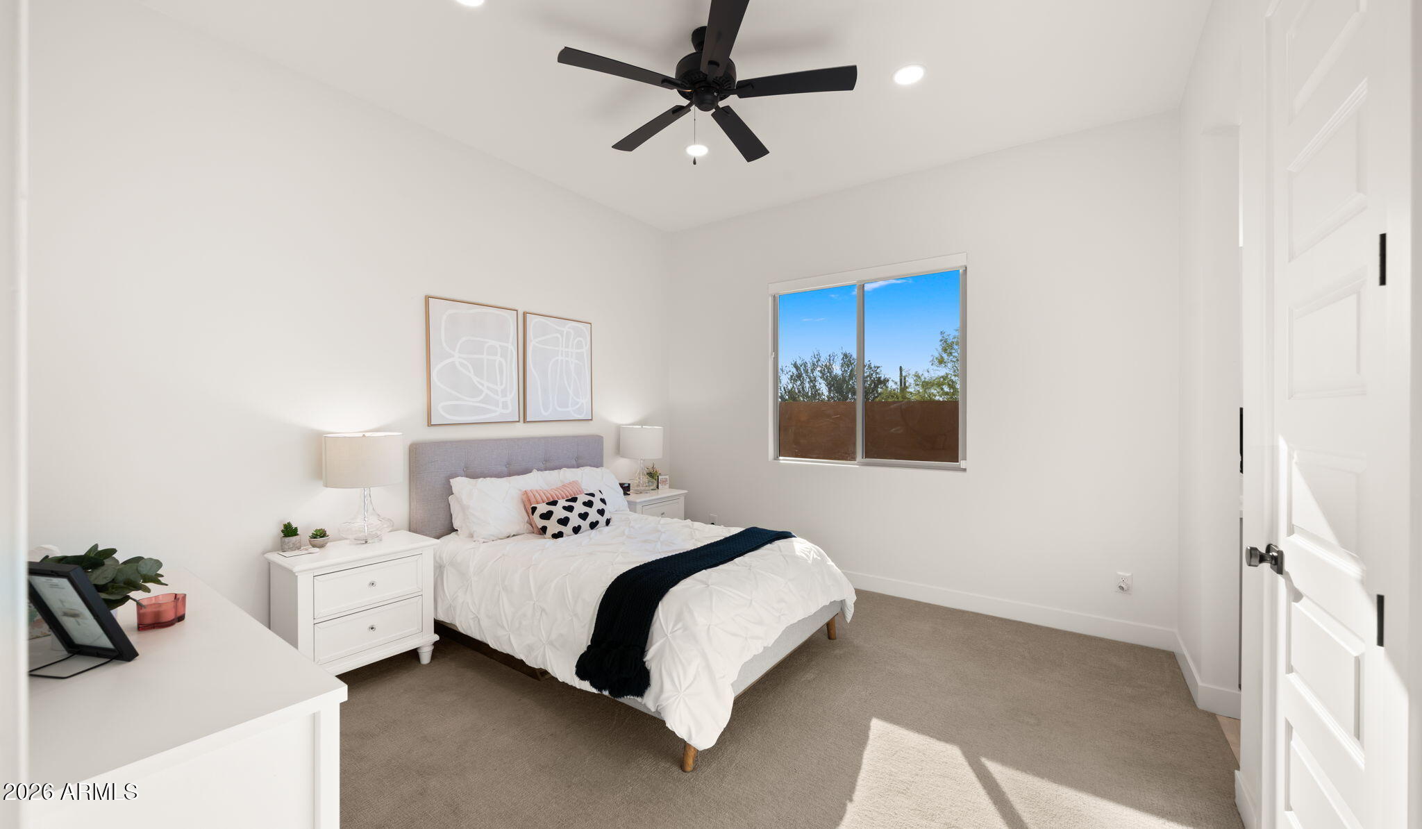 LONE MOUNTAIN - Residential
