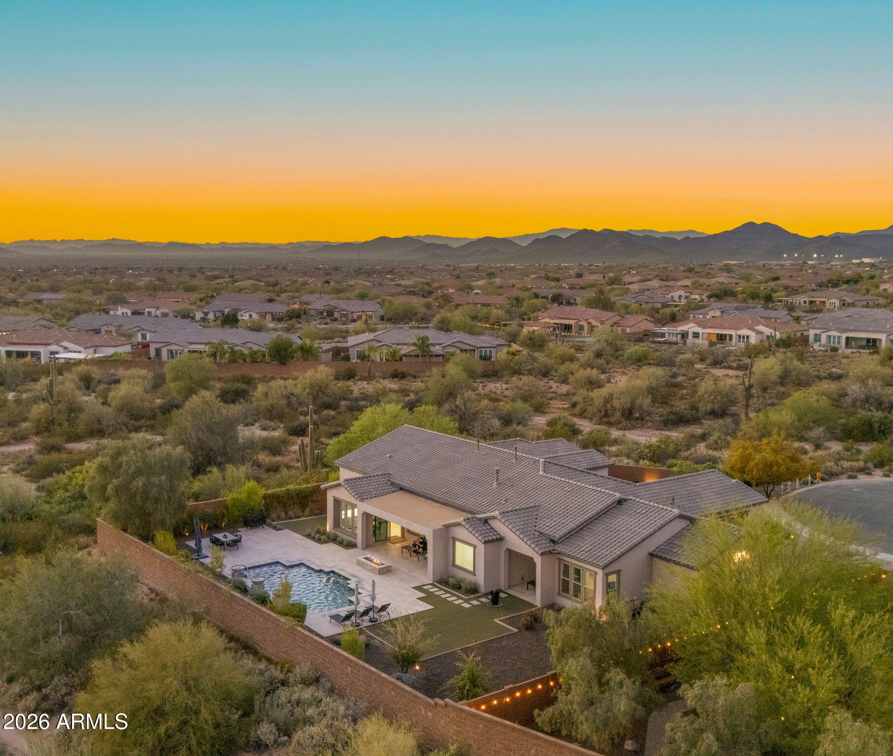 LONE MOUNTAIN - Residential