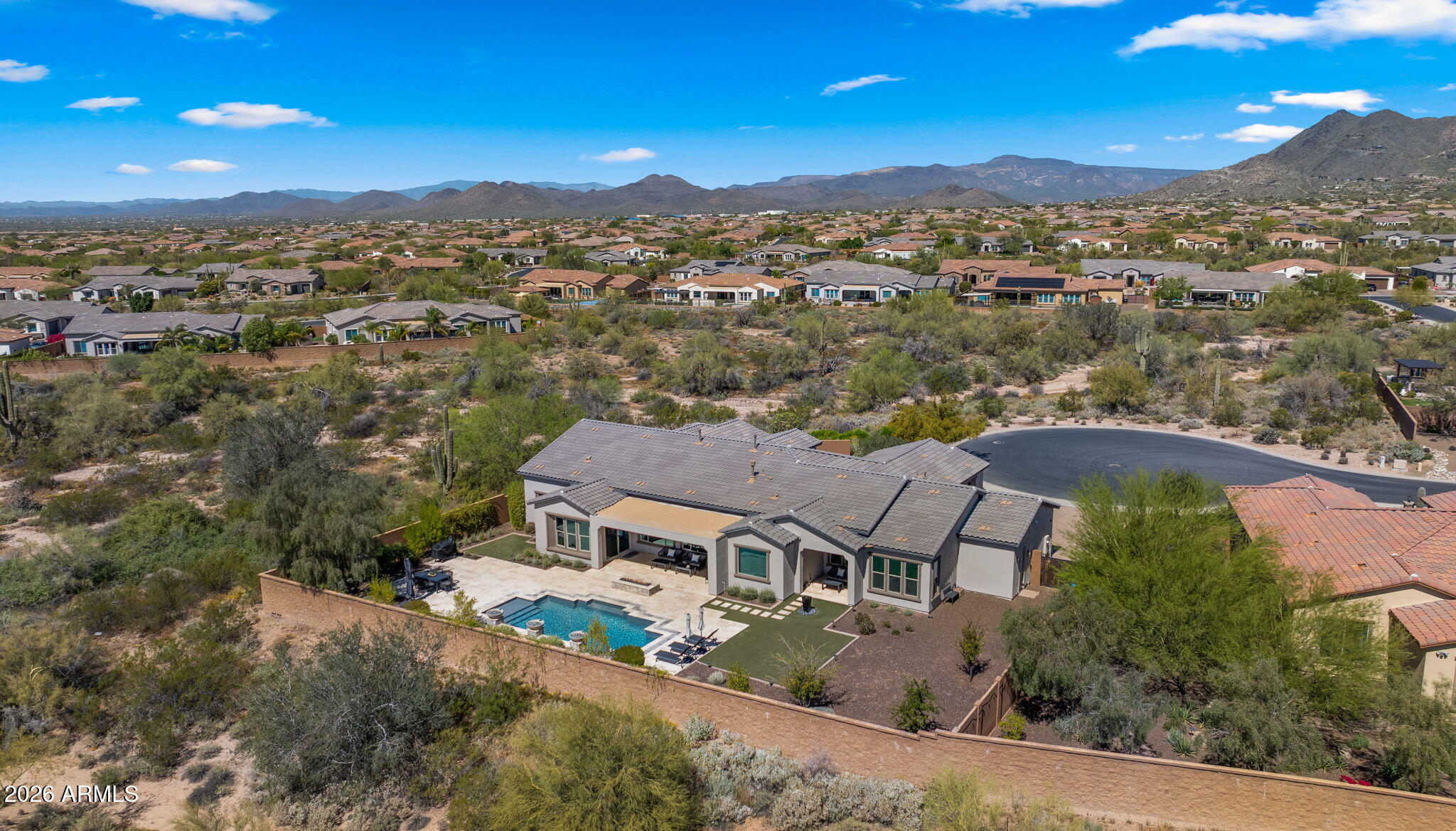 LONE MOUNTAIN - Residential