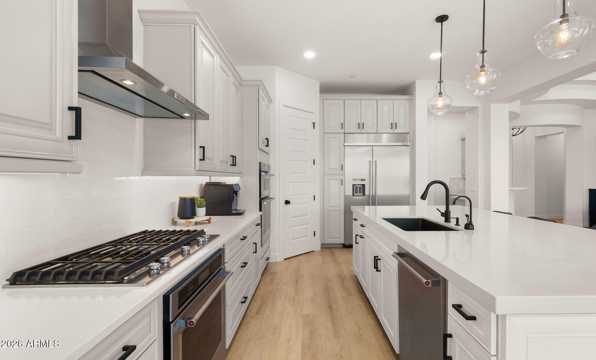 LONE MOUNTAIN - Residential