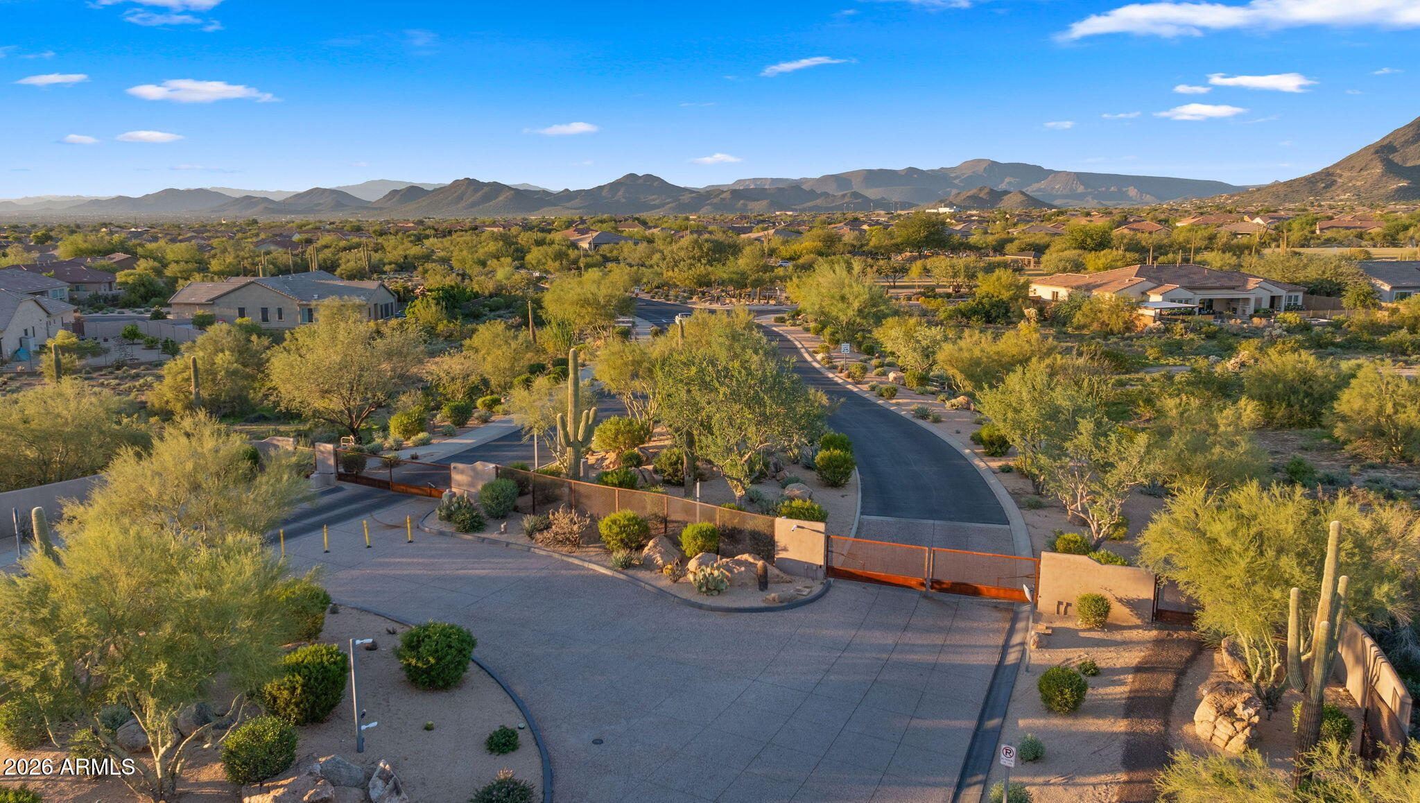 LONE MOUNTAIN - Residential
