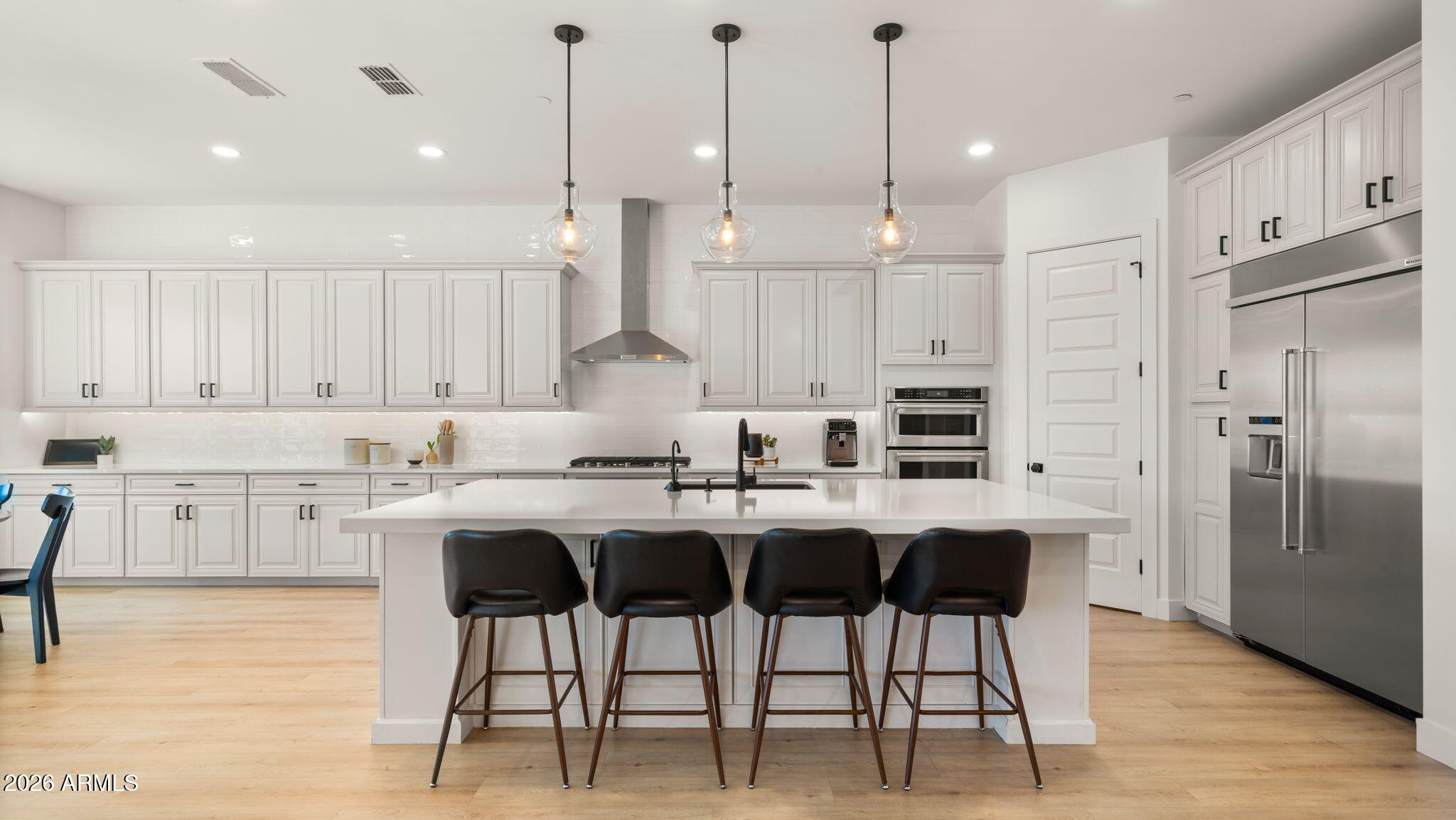 LONE MOUNTAIN - Residential