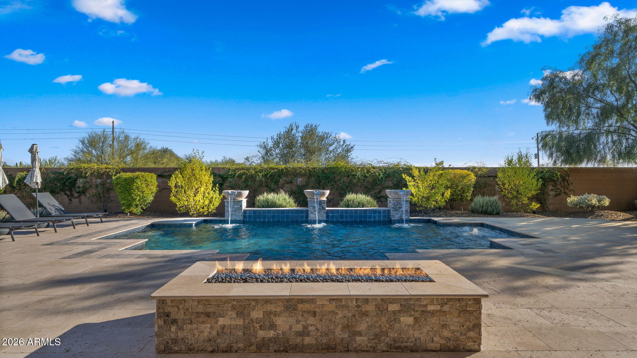 LONE MOUNTAIN - Residential
