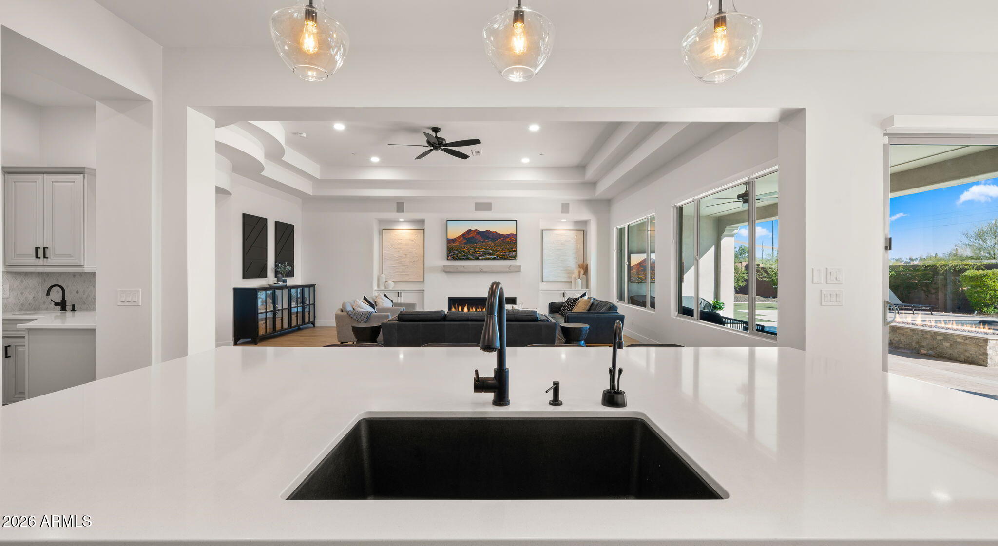 LONE MOUNTAIN - Residential