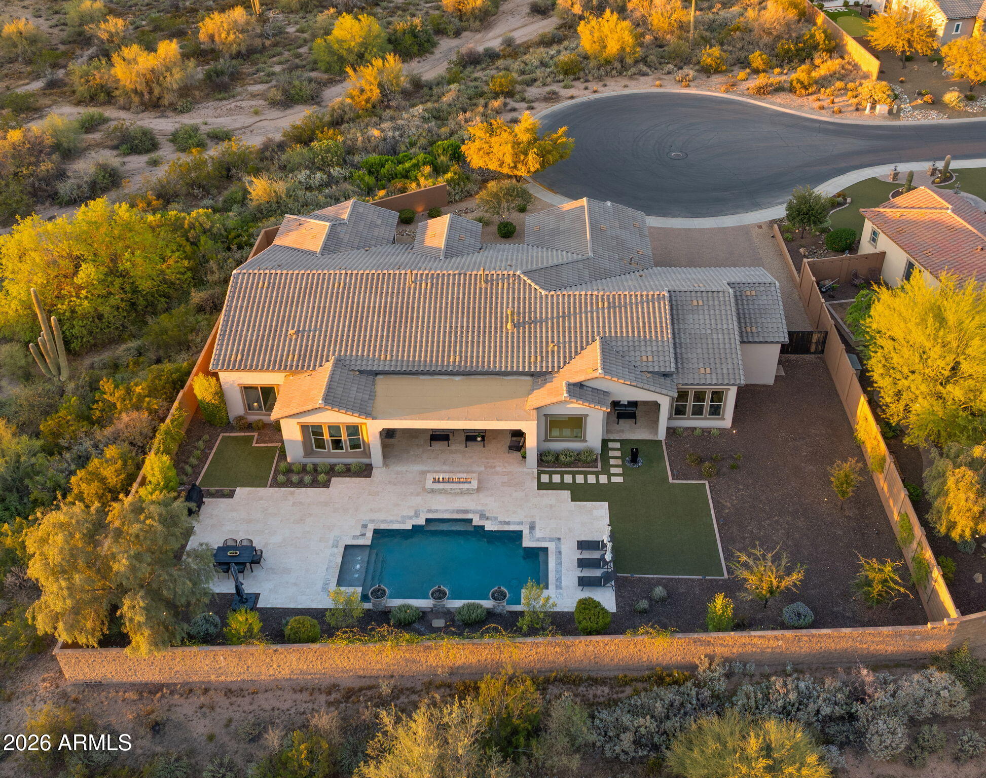 LONE MOUNTAIN - Residential