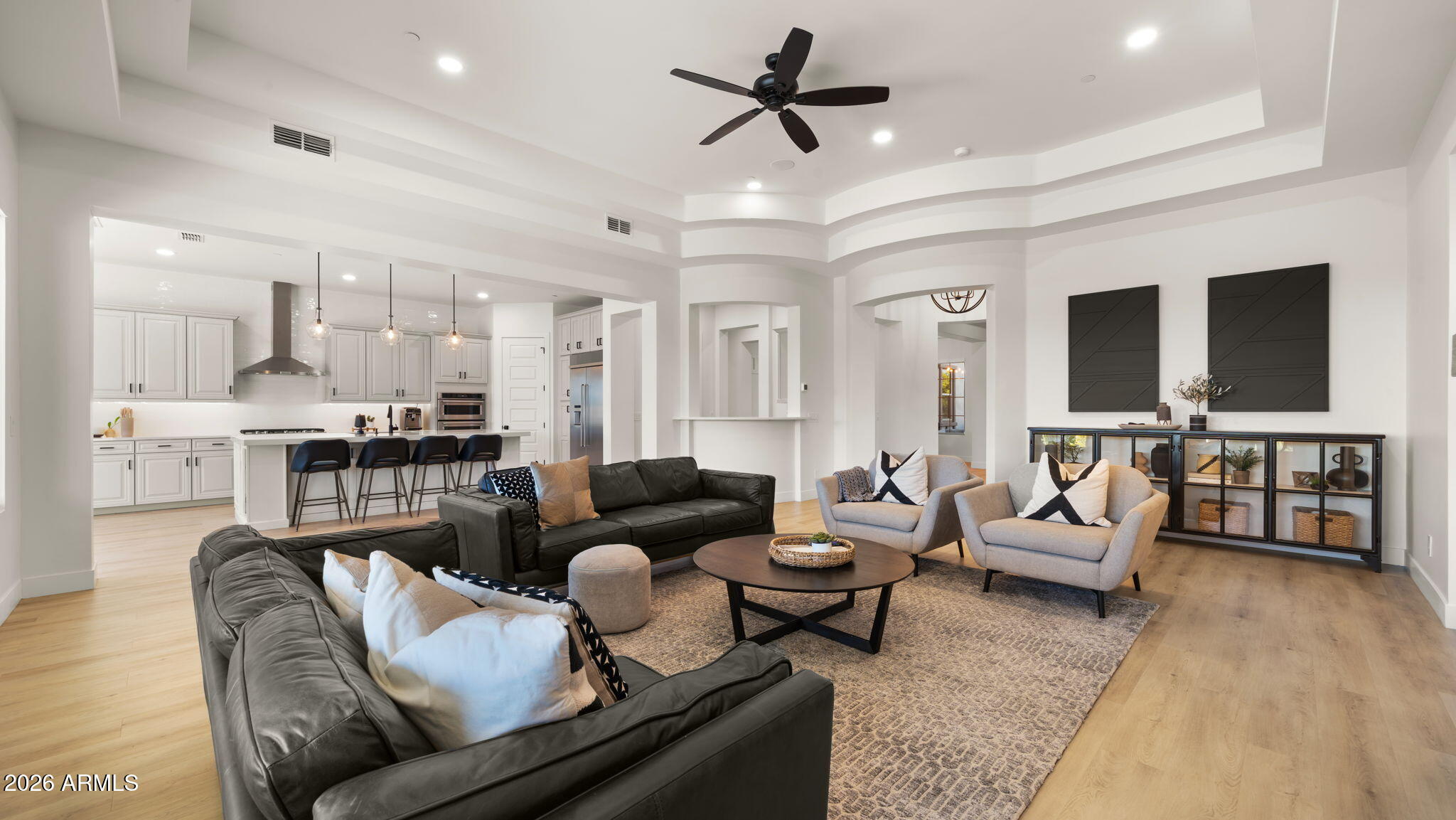 LONE MOUNTAIN - Residential