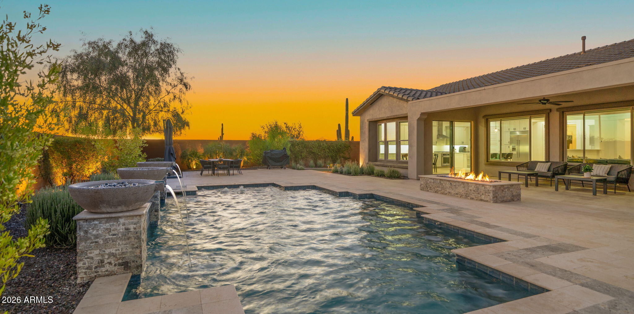 LONE MOUNTAIN - Residential