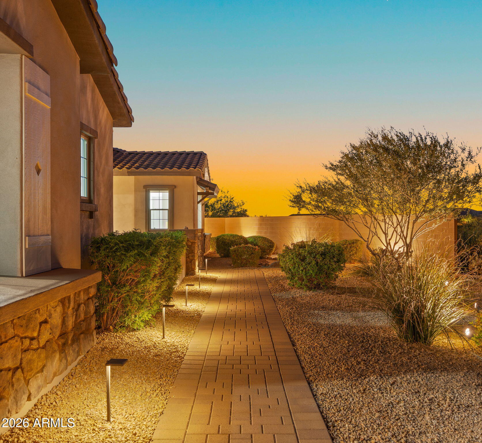 LONE MOUNTAIN - Residential