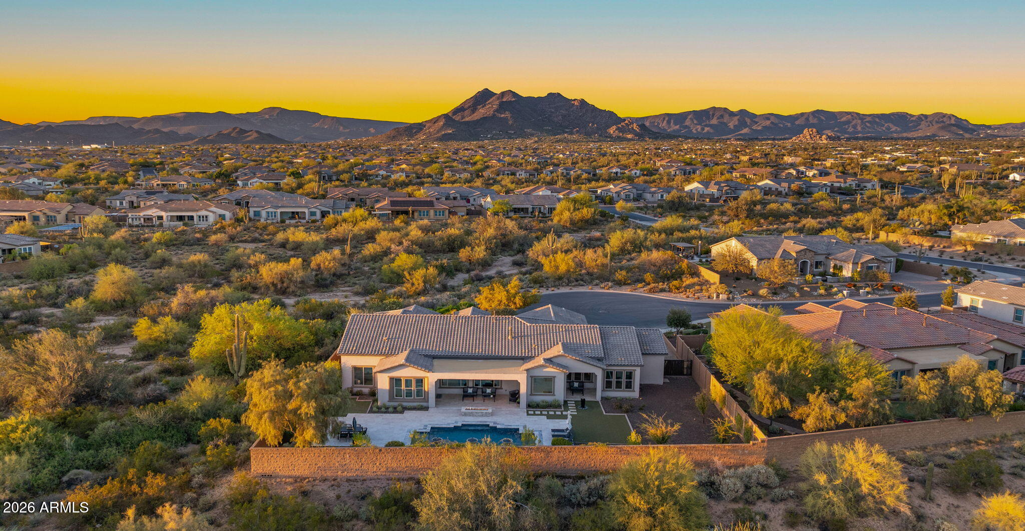 LONE MOUNTAIN - Residential