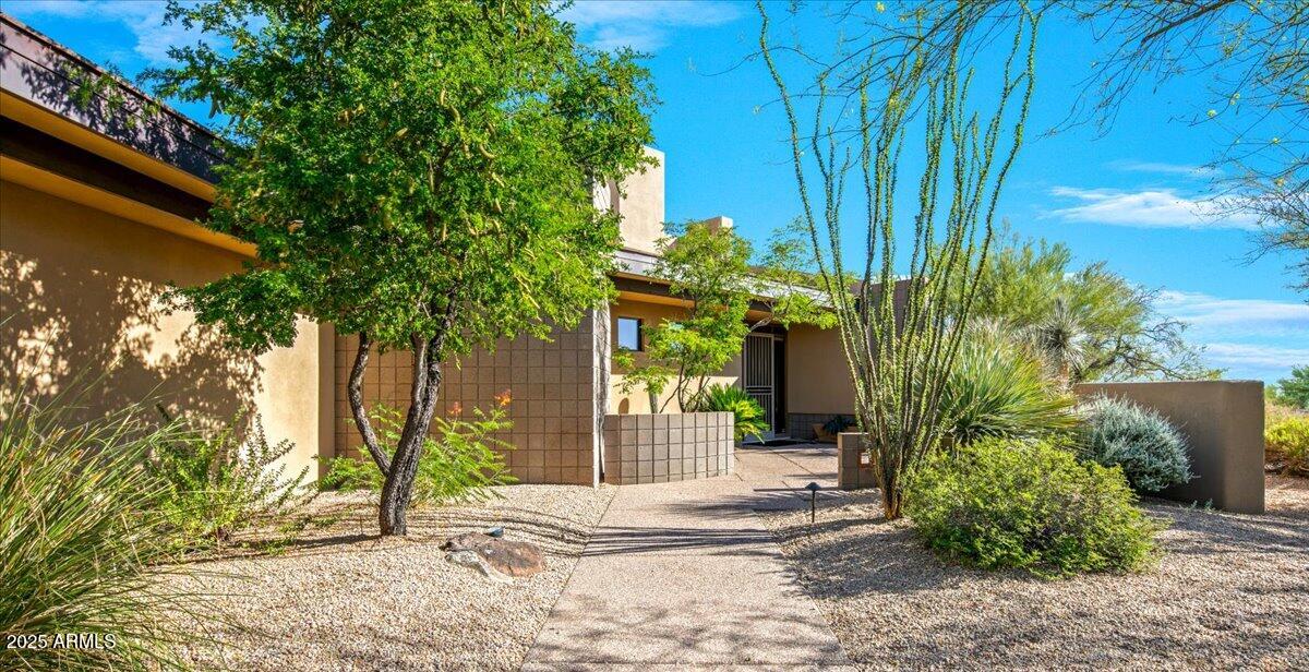 10507 E FERNWOOD Lane