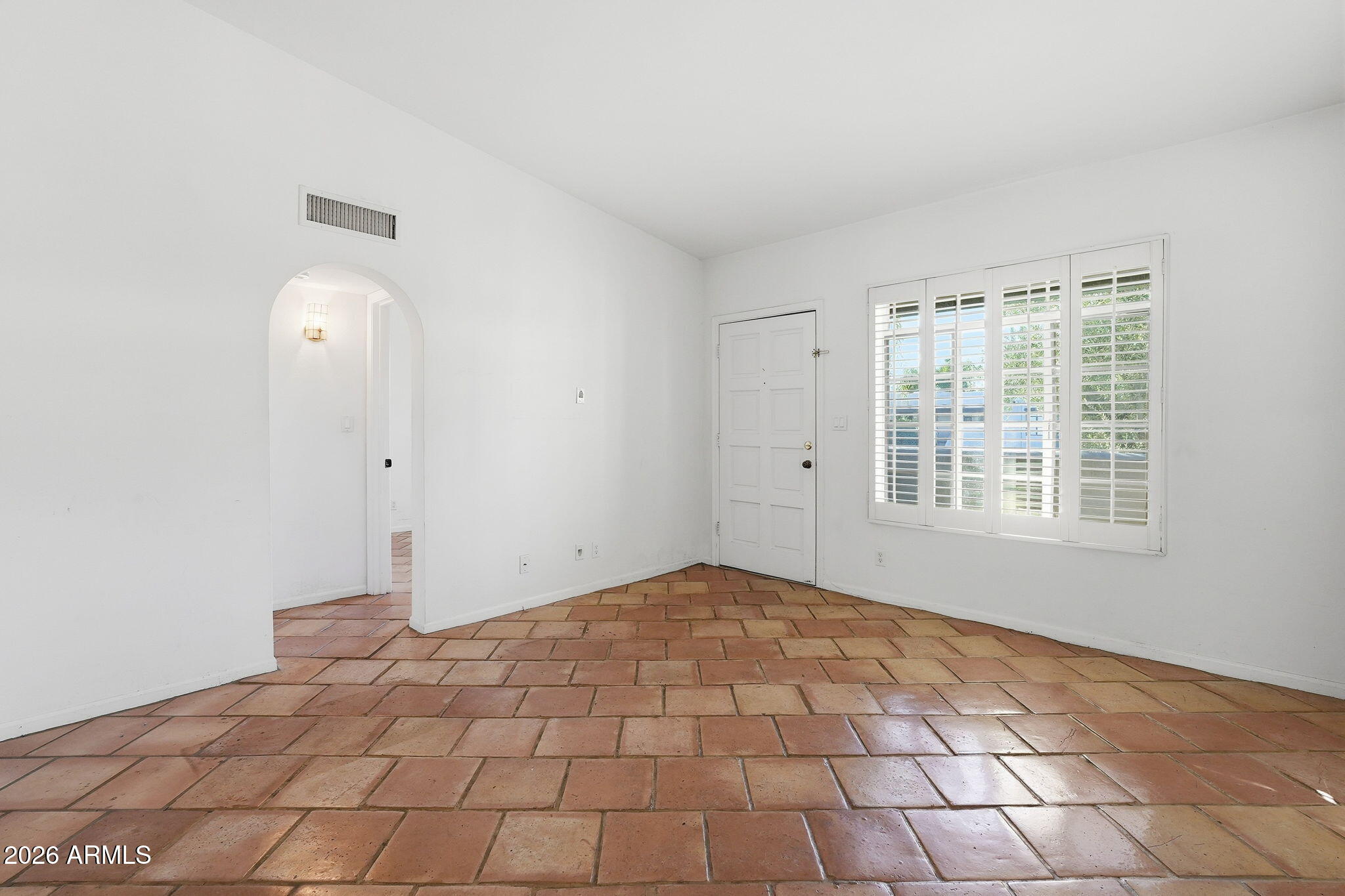 1449 E HIGHLAND Avenue 16