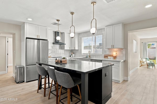 6713 N 10TH ST, PHOENIX, AZ 85014 - Image c07b3db082f166fd6e1df2a6bbf2c599/3785731498