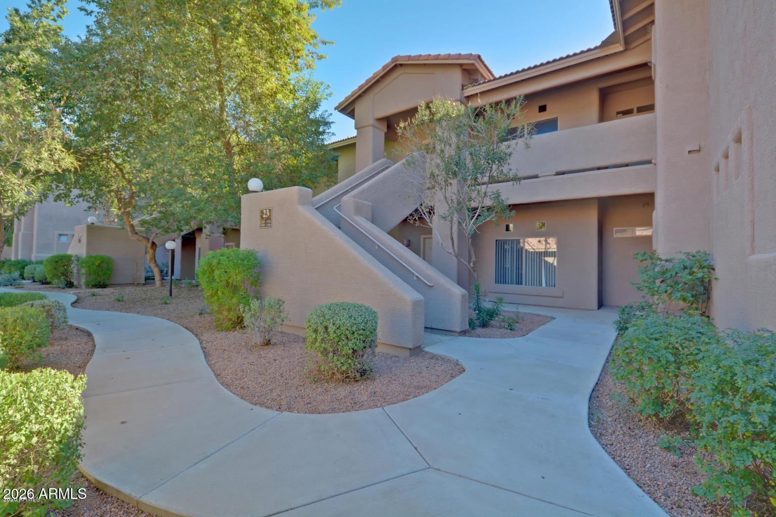1351 N PLEASANT Drive 2096