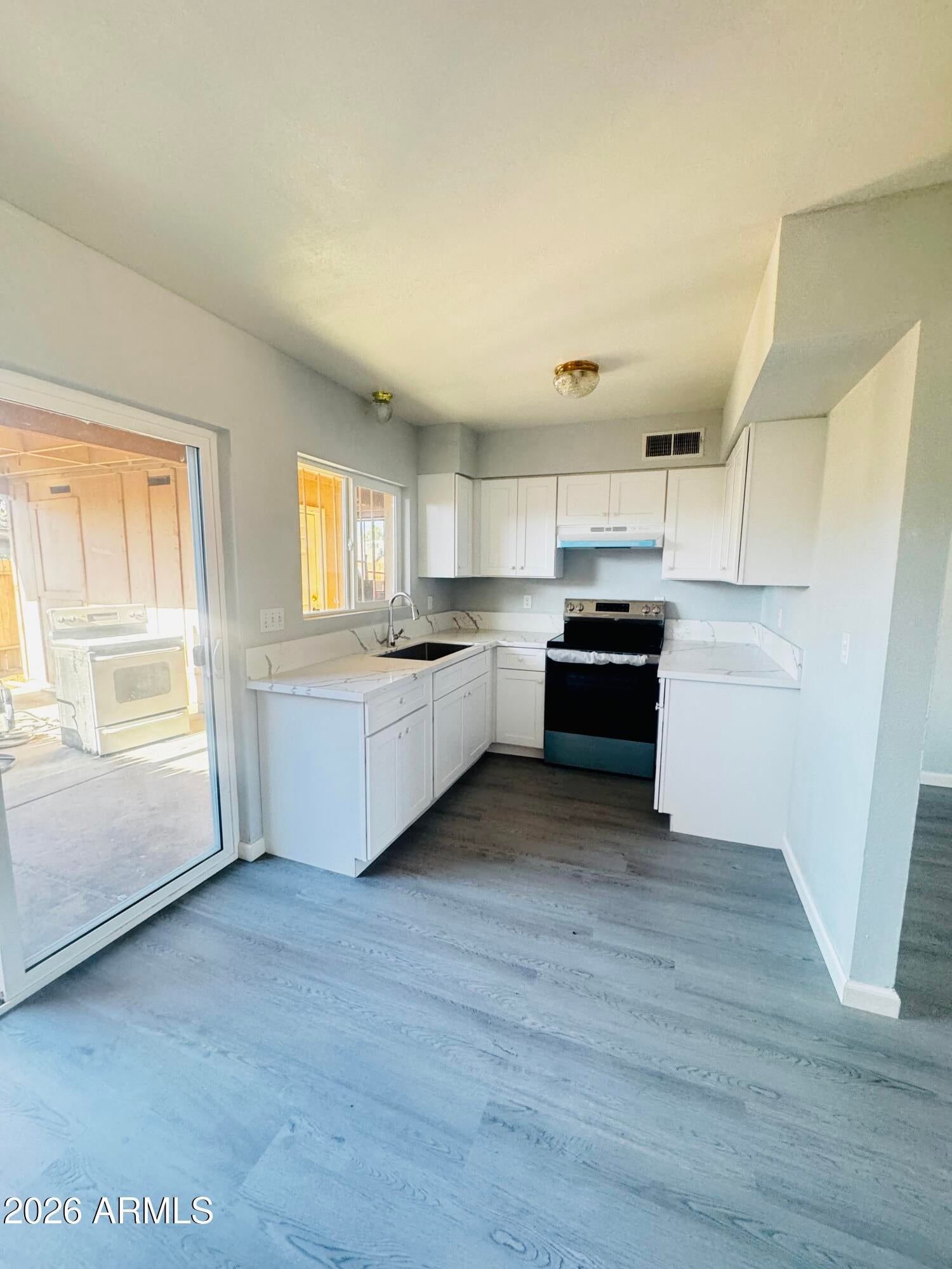 4625 W Thomas Road 83