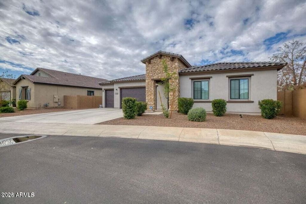 Photo of 7434 N 80th Lane, Glendale, AZ 85303 (MLS # 7025287)