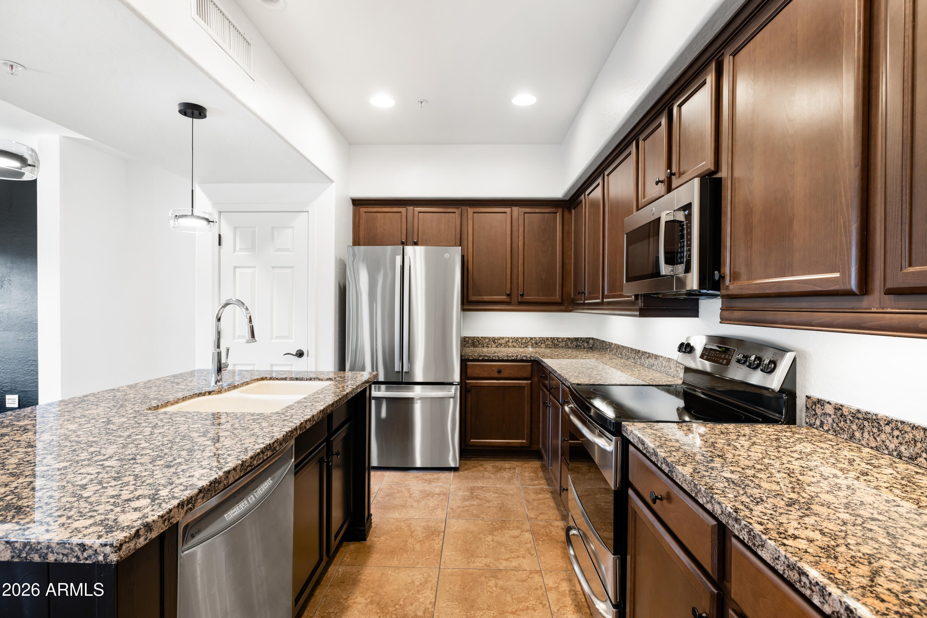 3935 E ROUGH RIDER Road 1240
