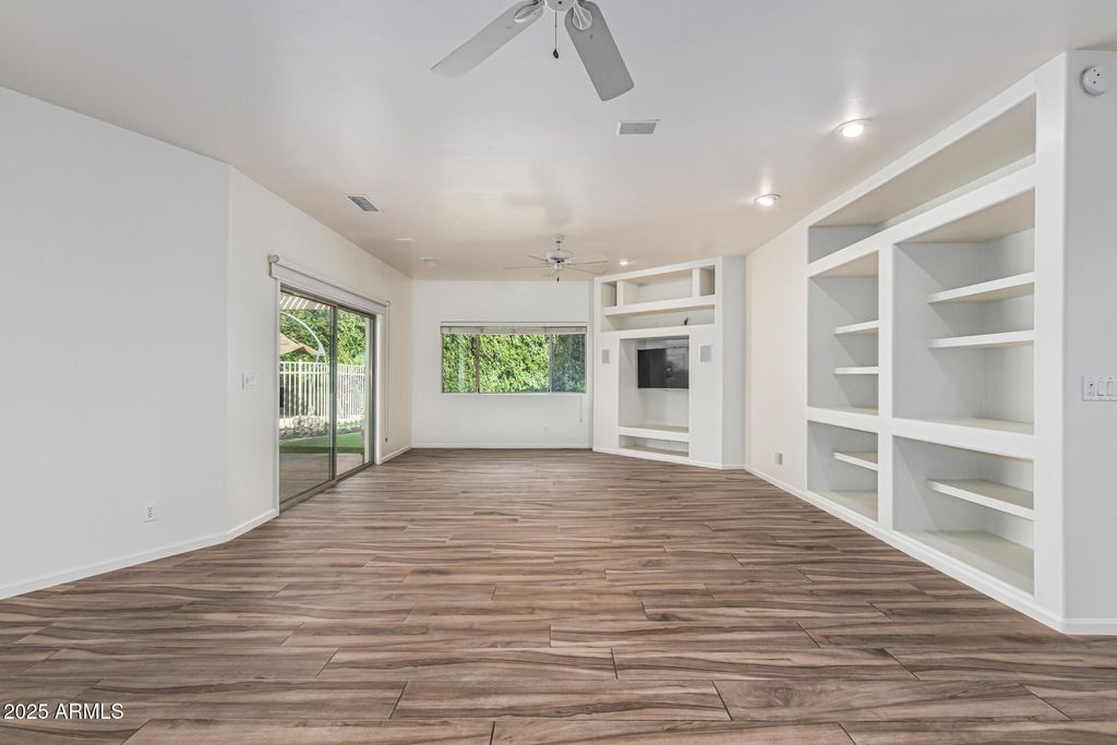 Photo of 200 W Sonoma Drive, Litchfield Park, AZ 85340 (MLS # 6942773)