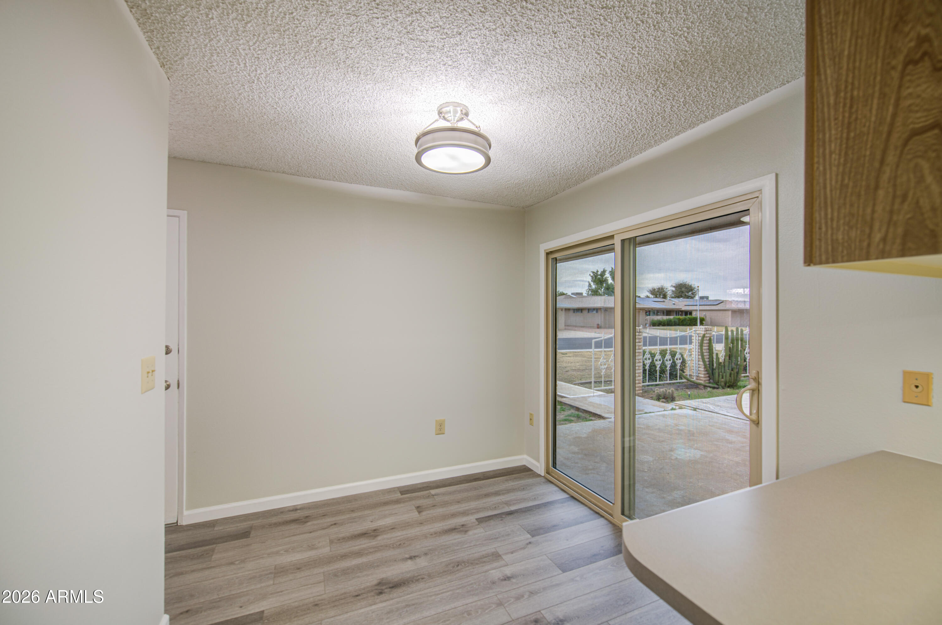 9915 W NEWPORT Drive