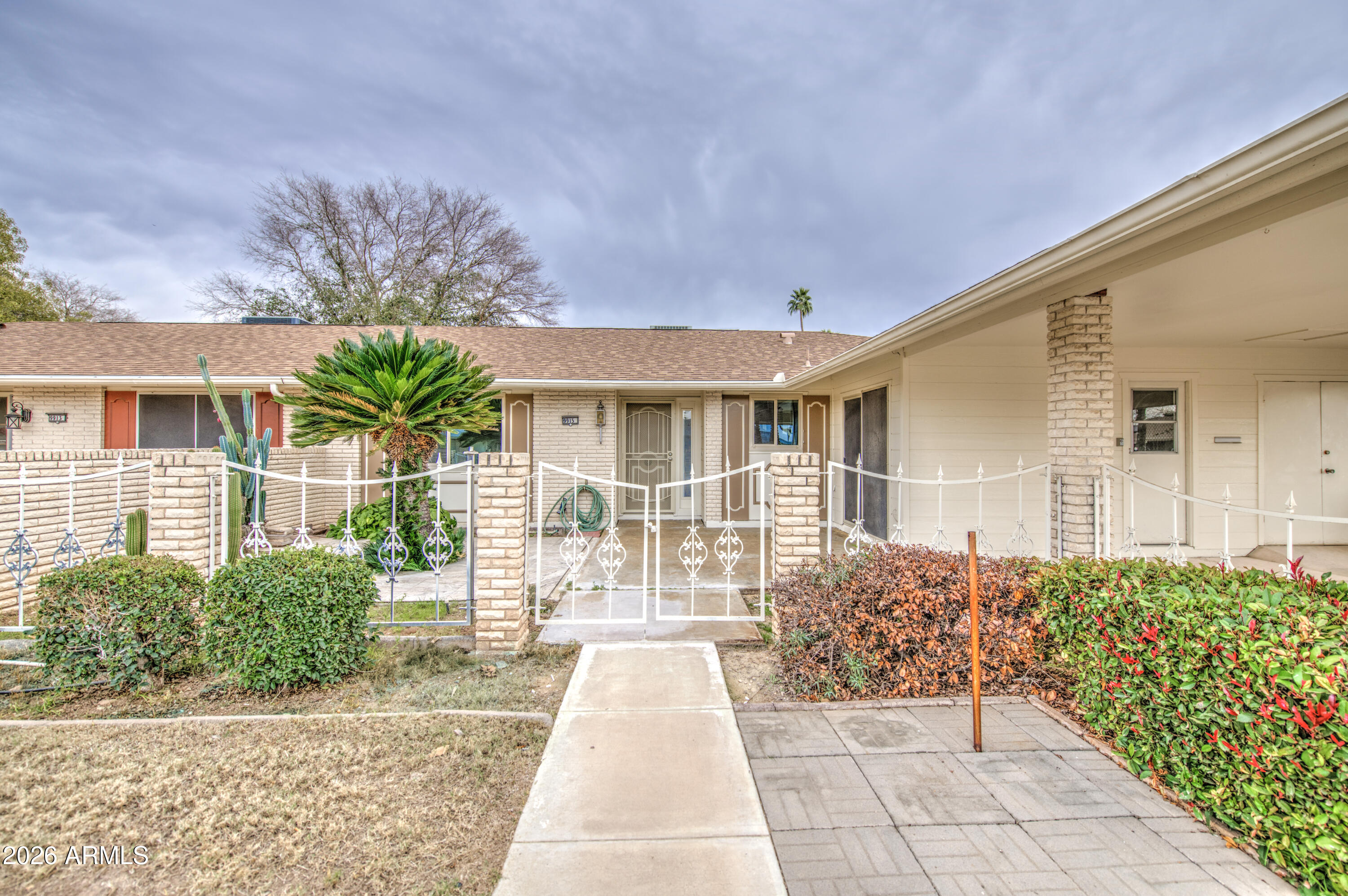 9915 W NEWPORT Drive