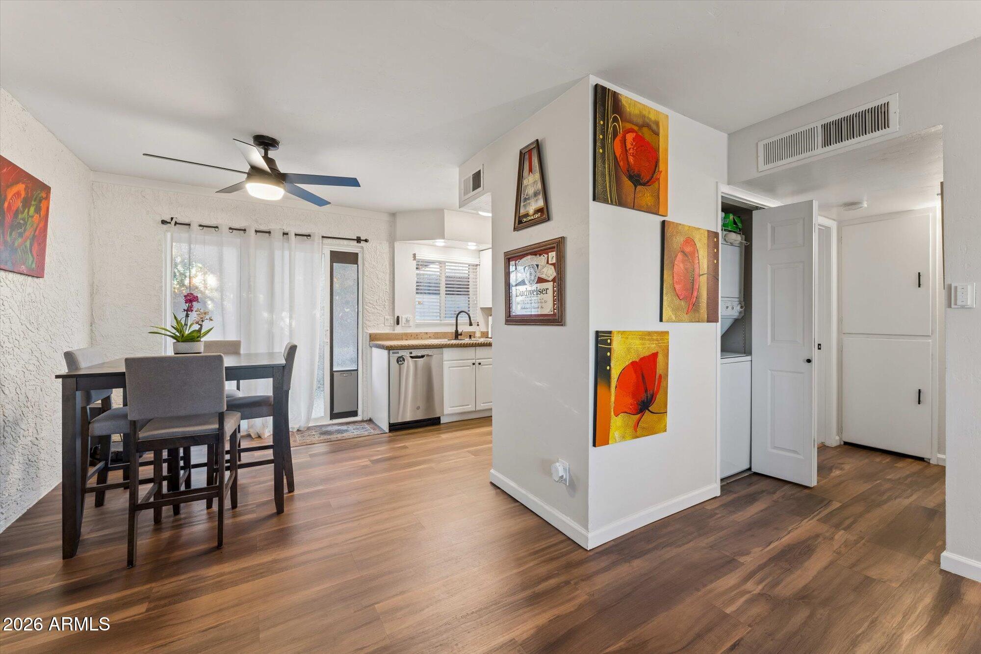 2832 N GRANITE REEF Road