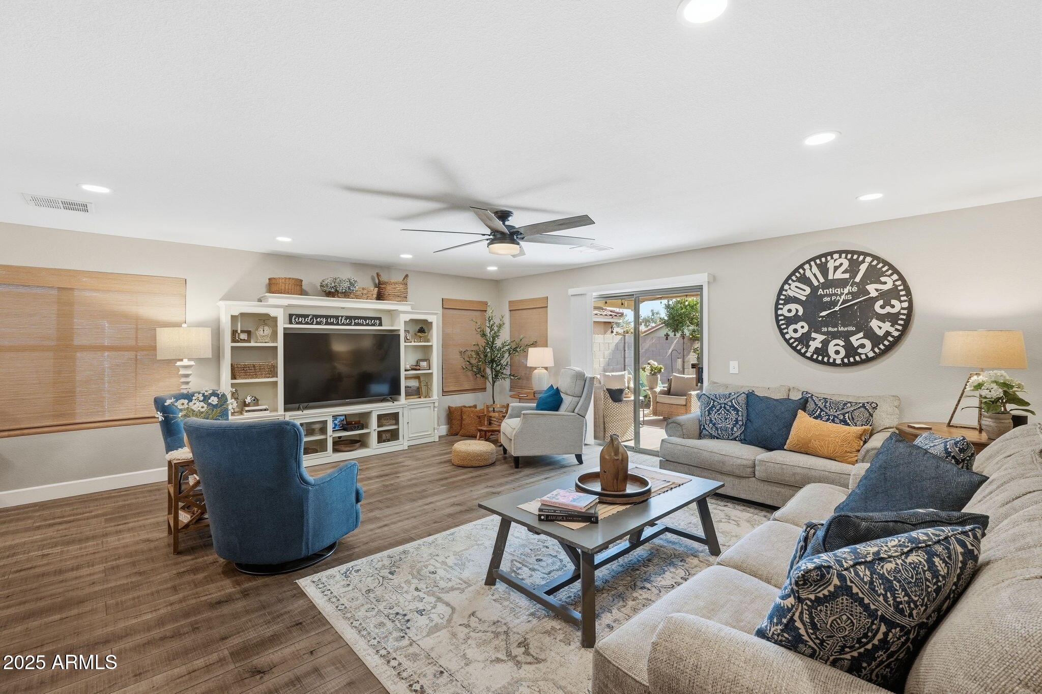 8435 E NAVARRO Circle