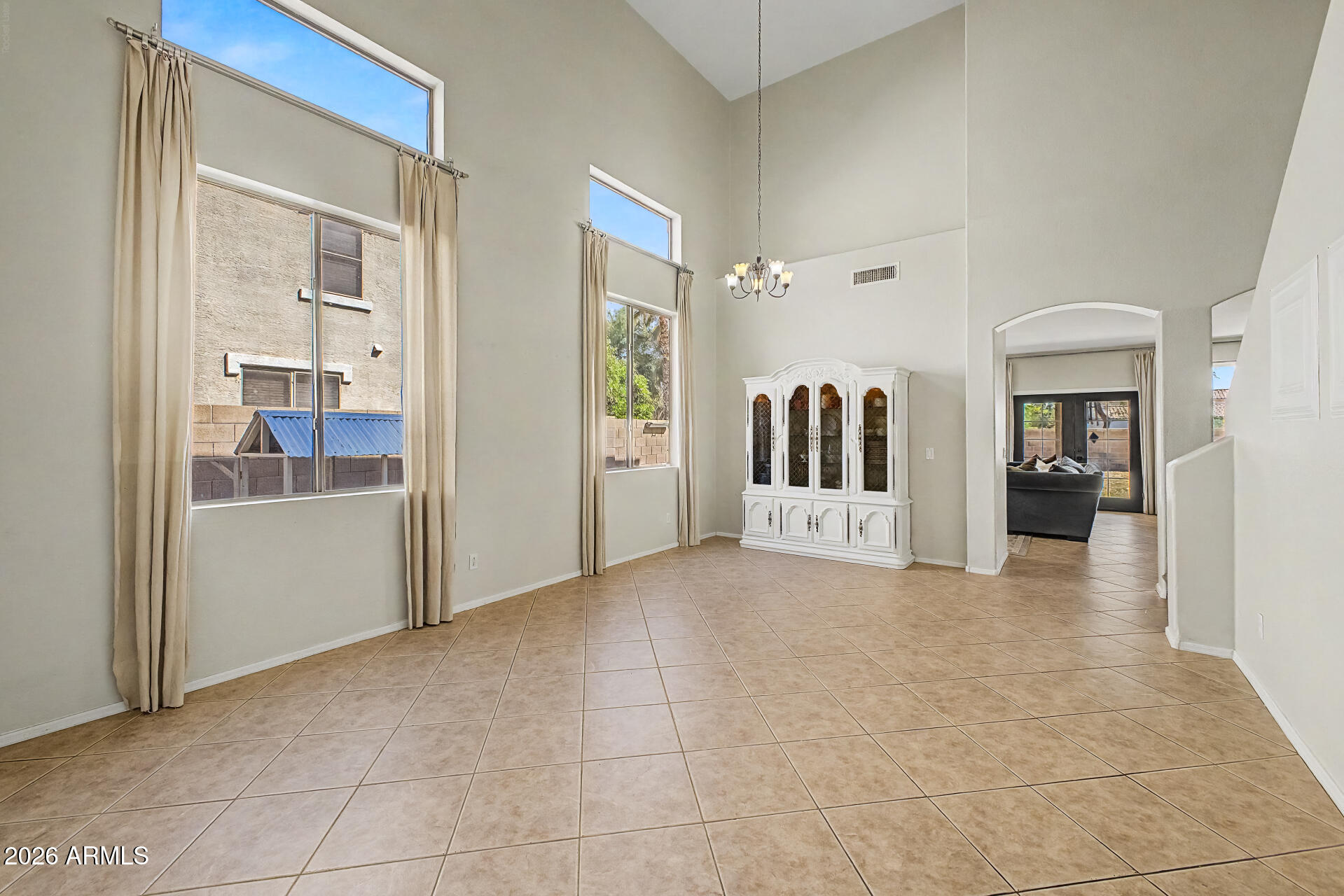 4071 E SUNDANCE Court