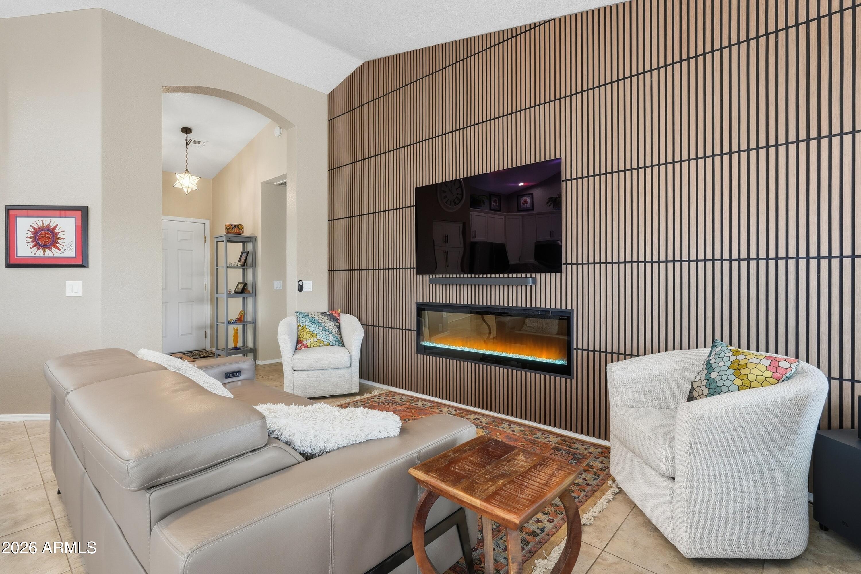 8946 E MINNESOTA Avenue