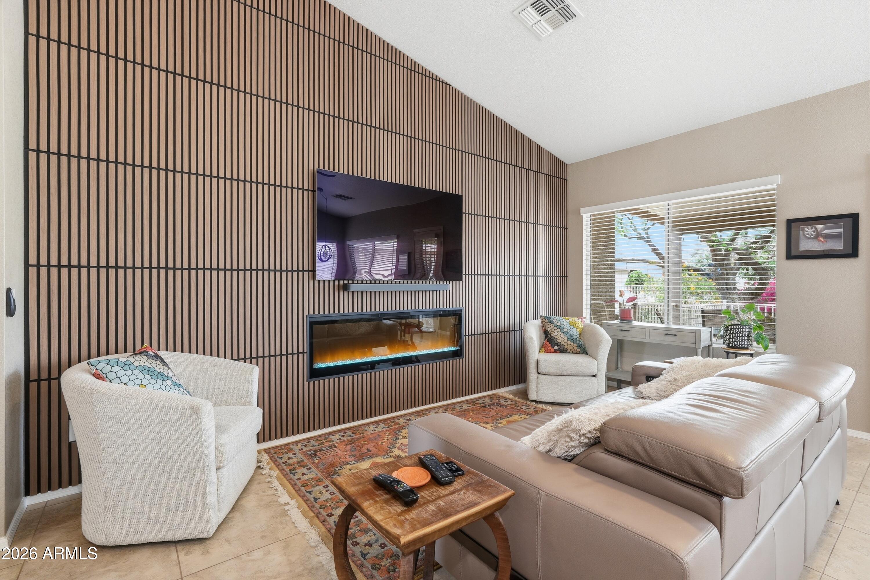 8946 E MINNESOTA Avenue