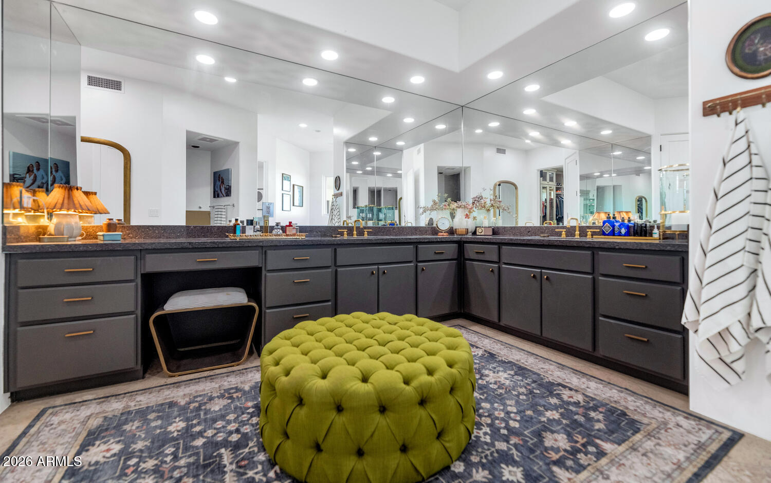 Phoenix, Arizona, 85023, United States, 4 Bedrooms Bedrooms, ,5 BathroomsBathrooms,Residential,Active,2035095