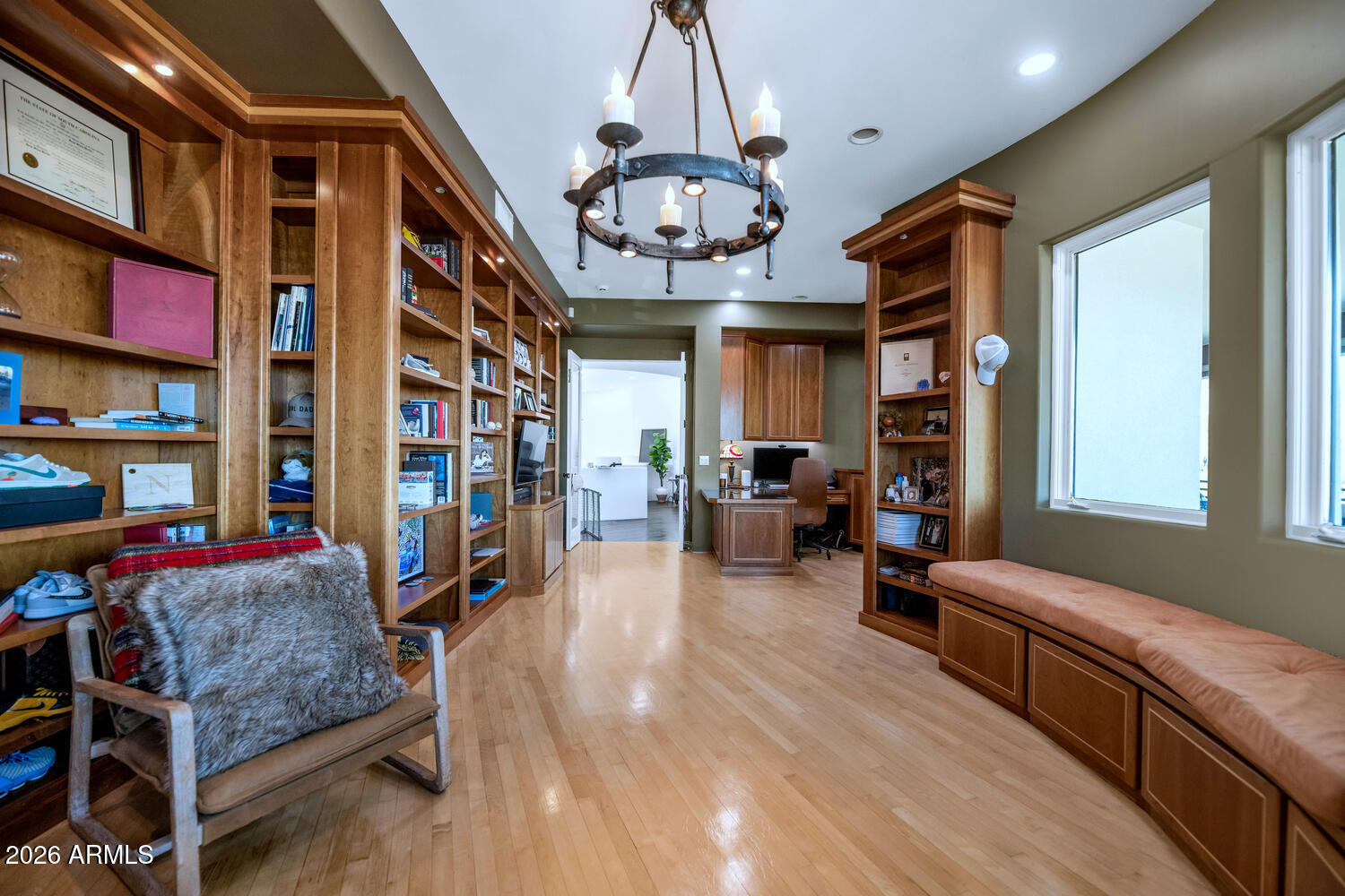 Phoenix, Arizona, 85023, United States, 4 Bedrooms Bedrooms, ,5 BathroomsBathrooms,Residential,Active,2035095