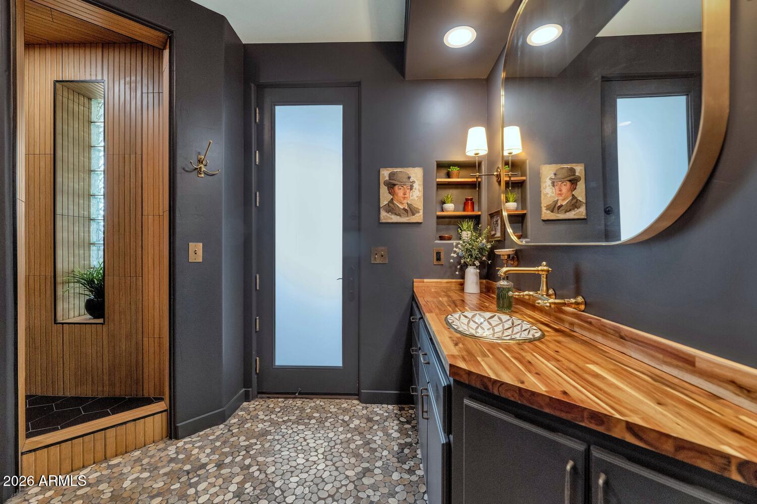 Phoenix, Arizona, 85023, United States, 4 Bedrooms Bedrooms, ,5 BathroomsBathrooms,Residential,Active,2035095
