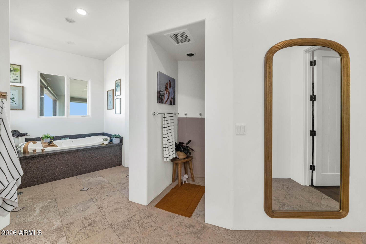 Phoenix, Arizona, 85023, United States, 4 Bedrooms Bedrooms, ,5 BathroomsBathrooms,Residential,Active,2035095