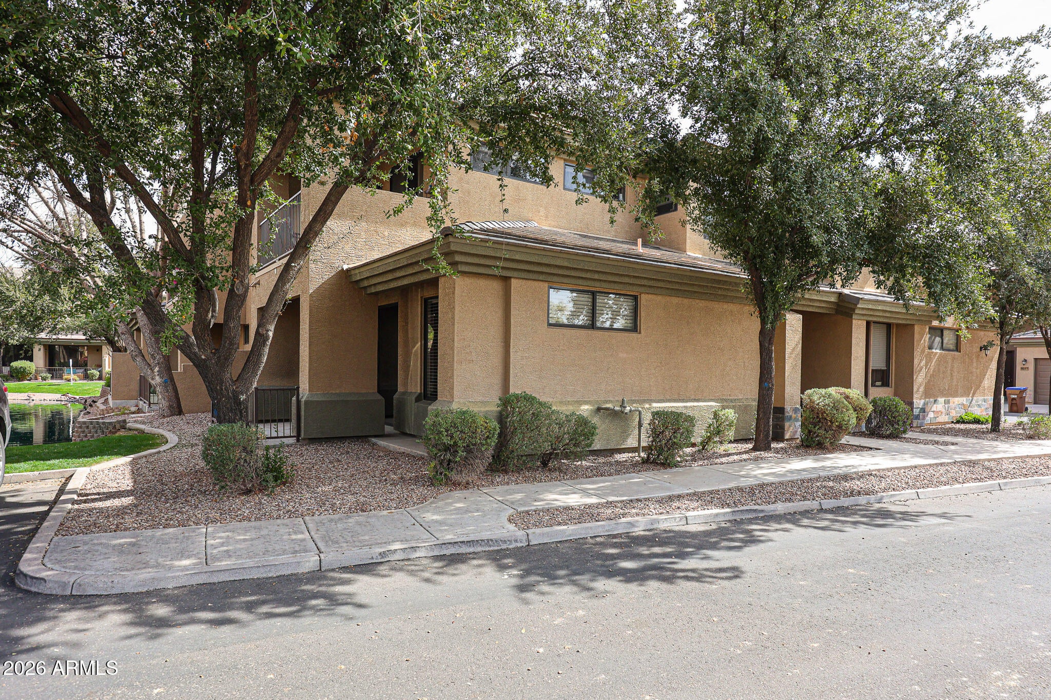 705 W QUEEN CREEK Road 1037