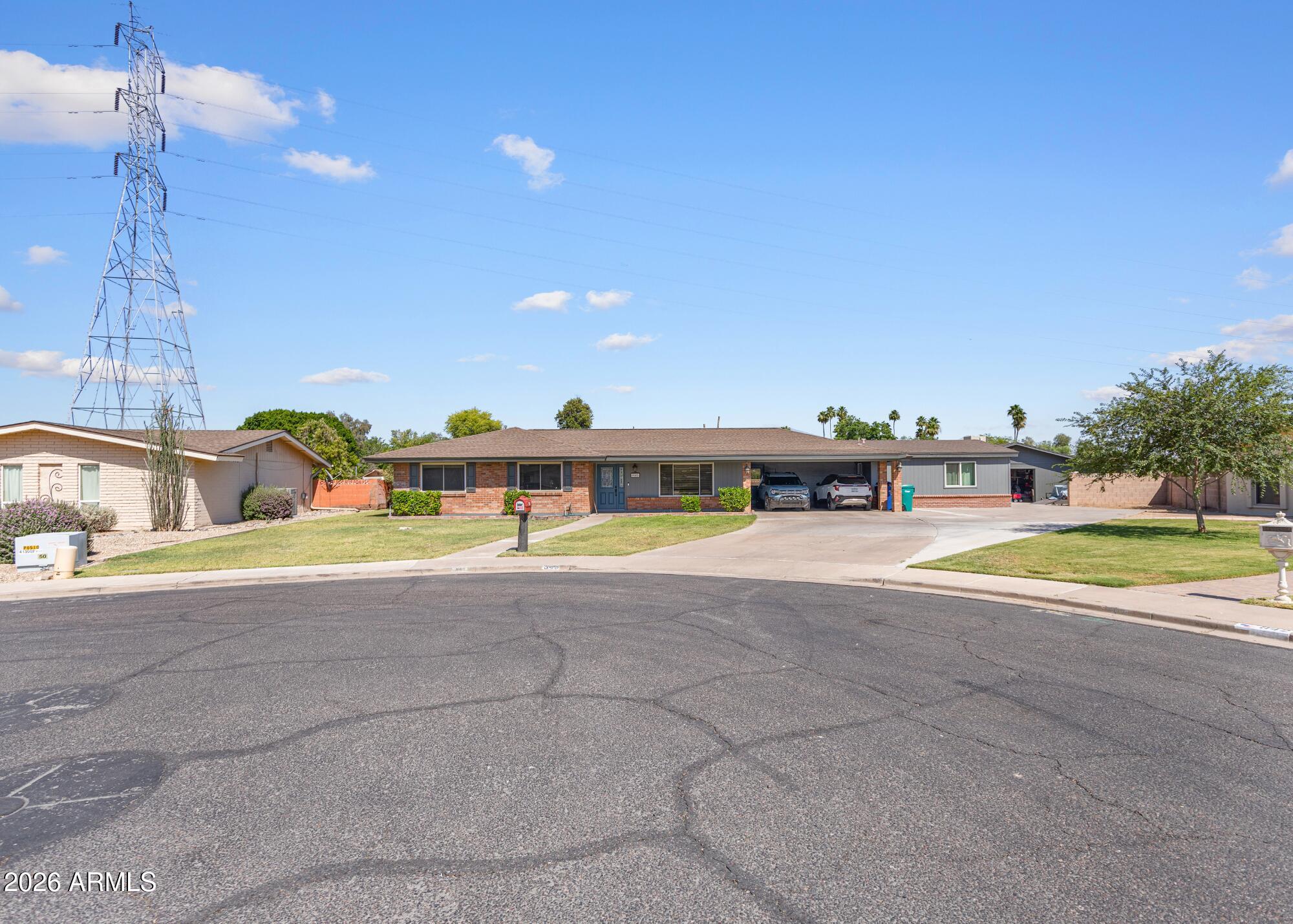 945 N DELMAR --