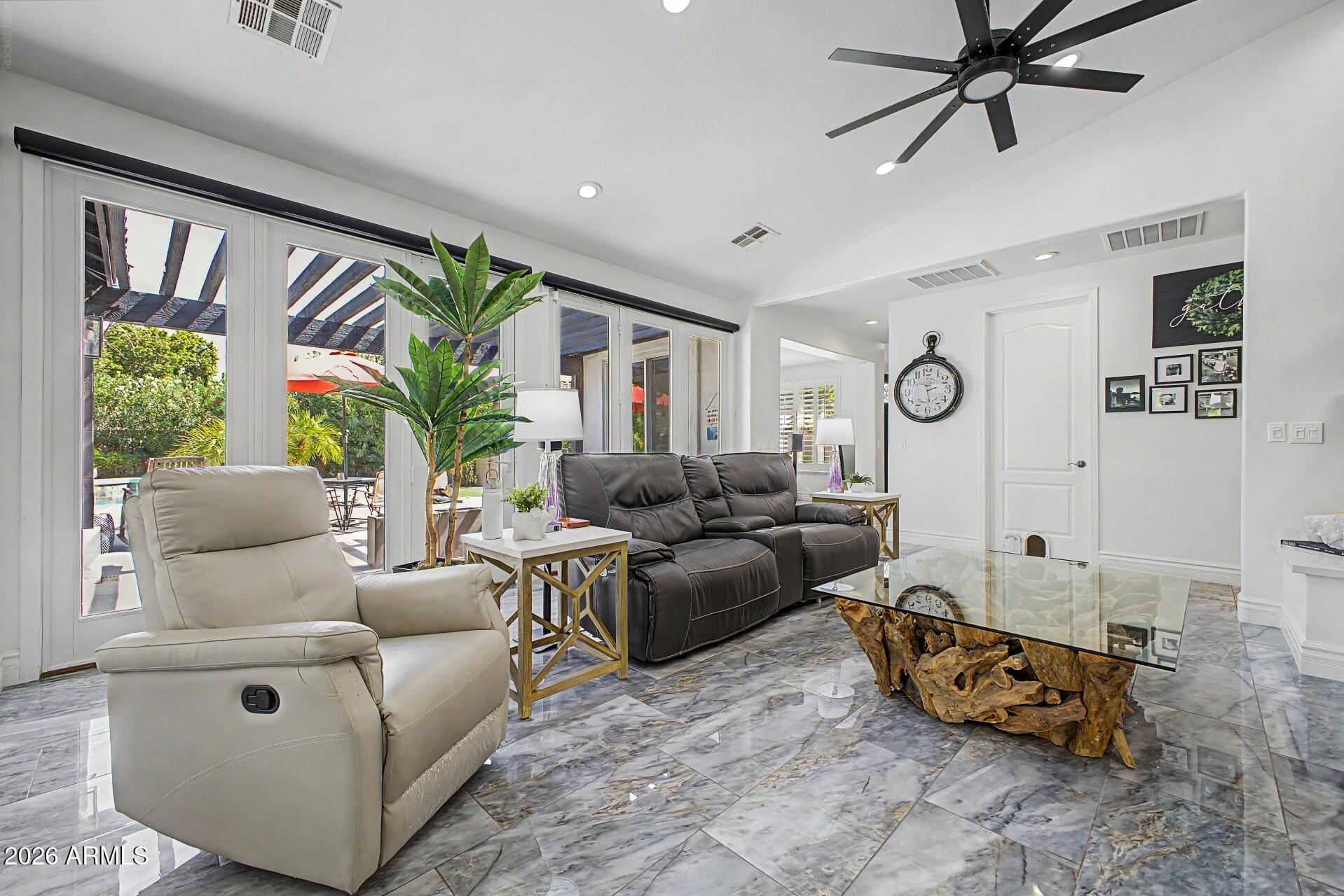 Properties 4 3057 S HALSTED Drive
