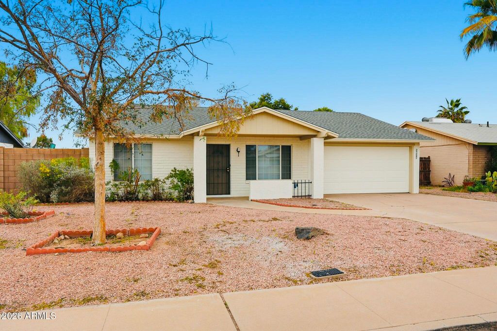 Photo of 5824 S College Avenue, Tempe, AZ 85283 (MLS # 6974065)