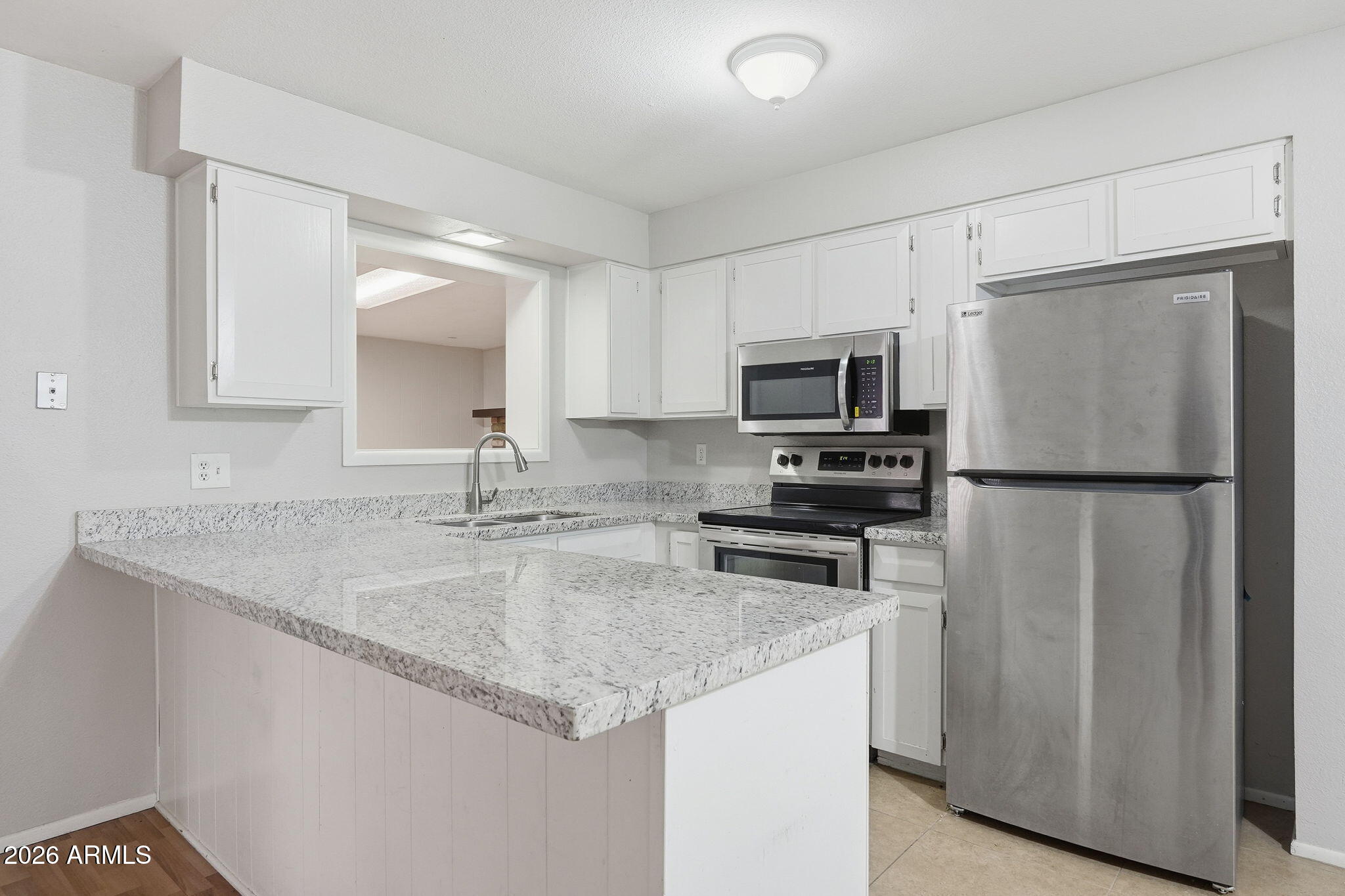 5824 S COLLEGE Avenue