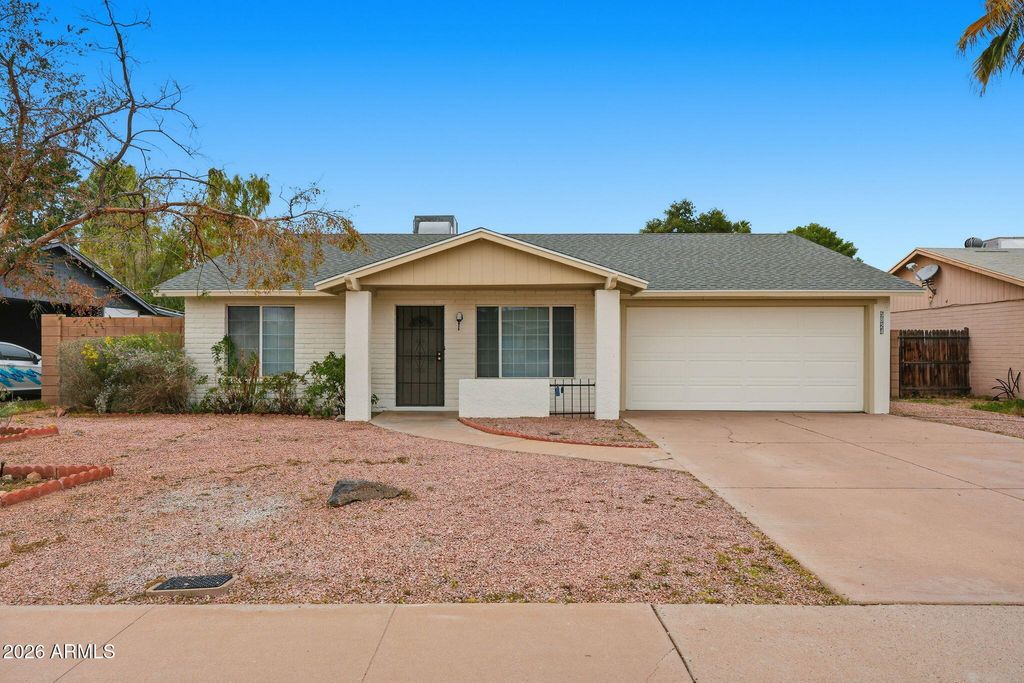 Photo of 5824 S College Avenue, Tempe, AZ 85283 (MLS # 6974065)