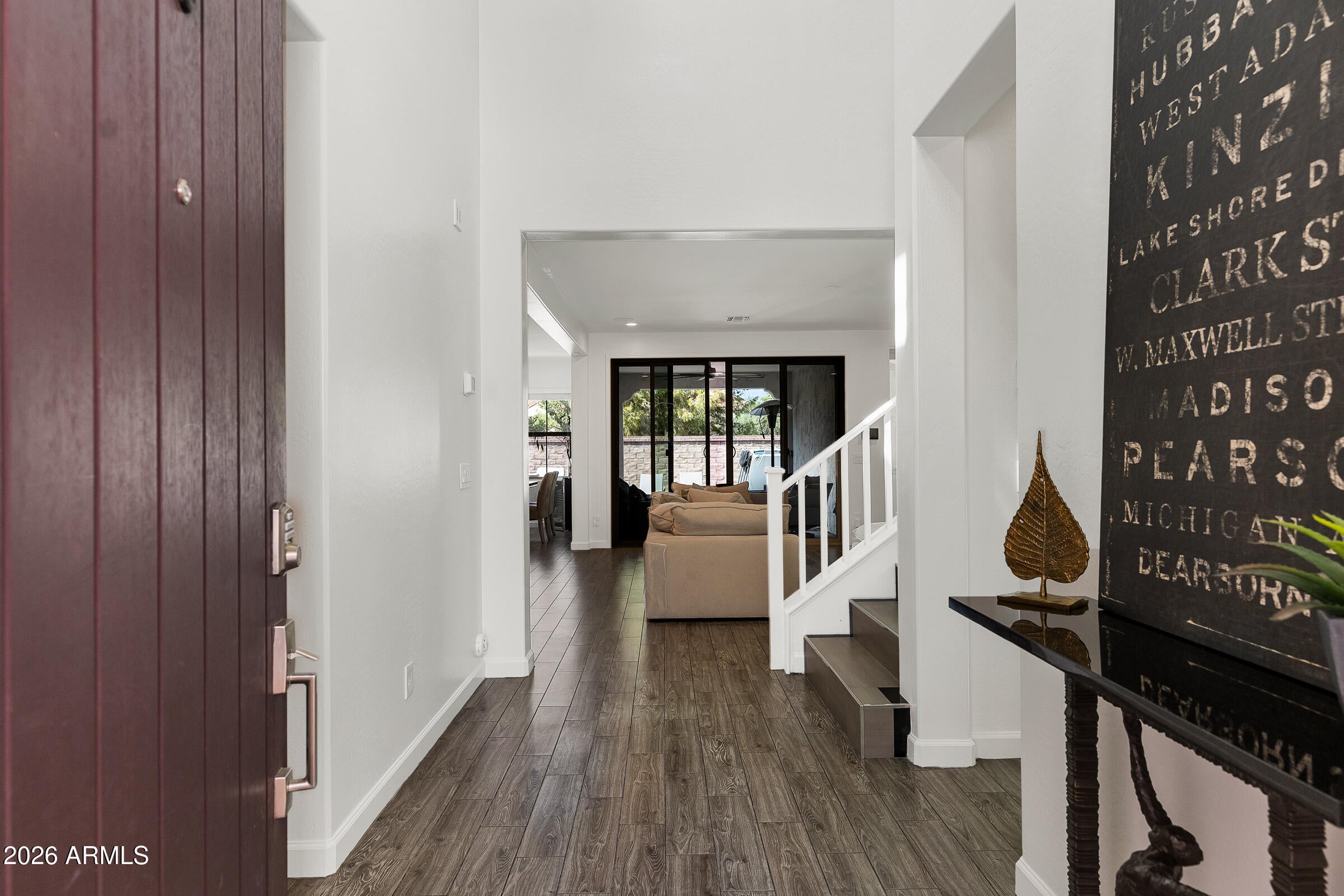 956 W YELLOWSTONE Way
