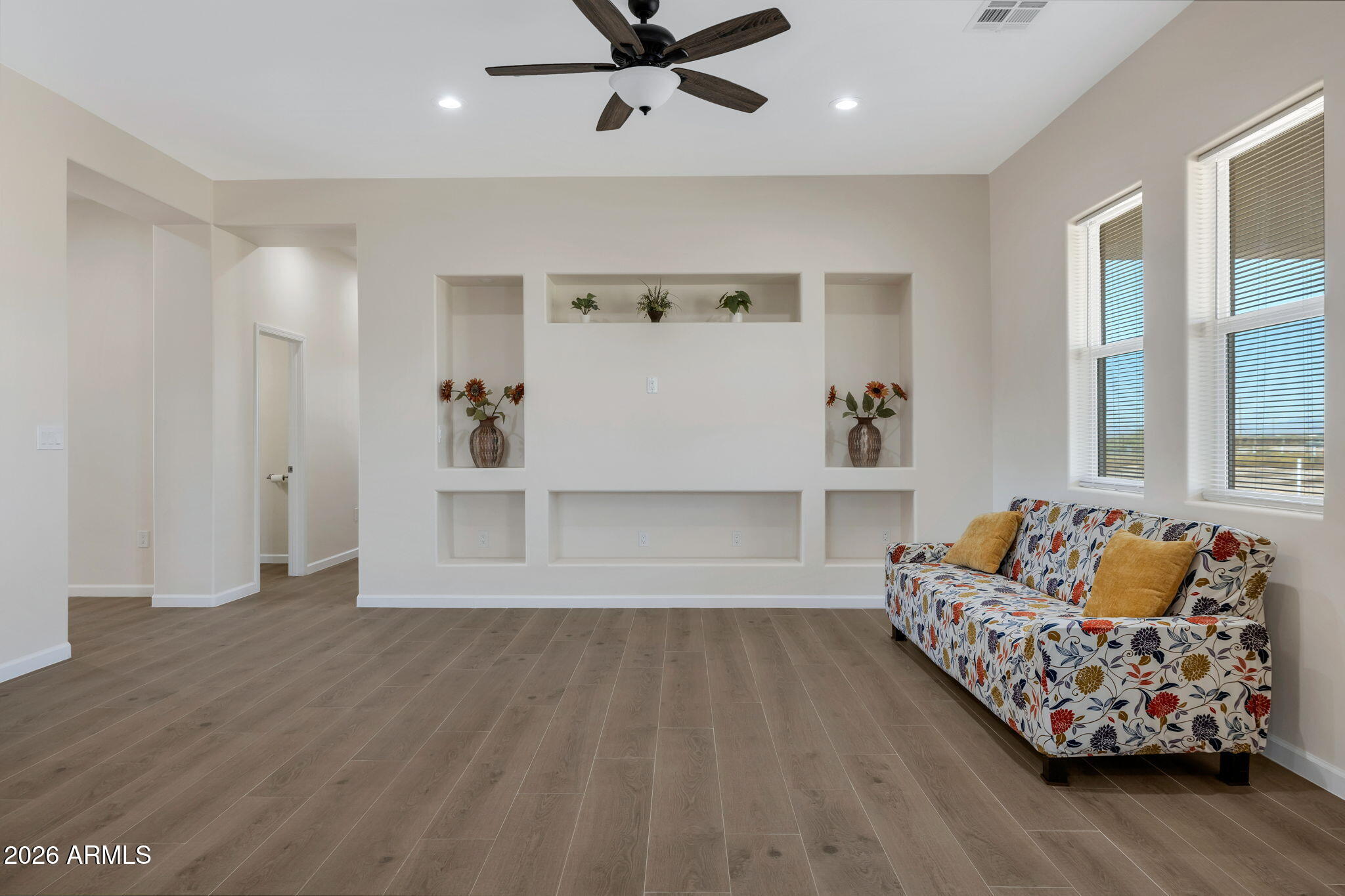 37010 W WHITTON Avenue