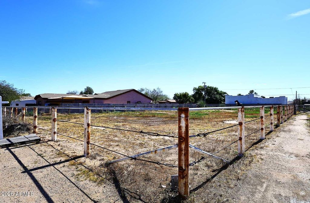 Photo of 3025 E Hartford Avenue #B, Phoenix, AZ 85032 (MLS # 6966676)