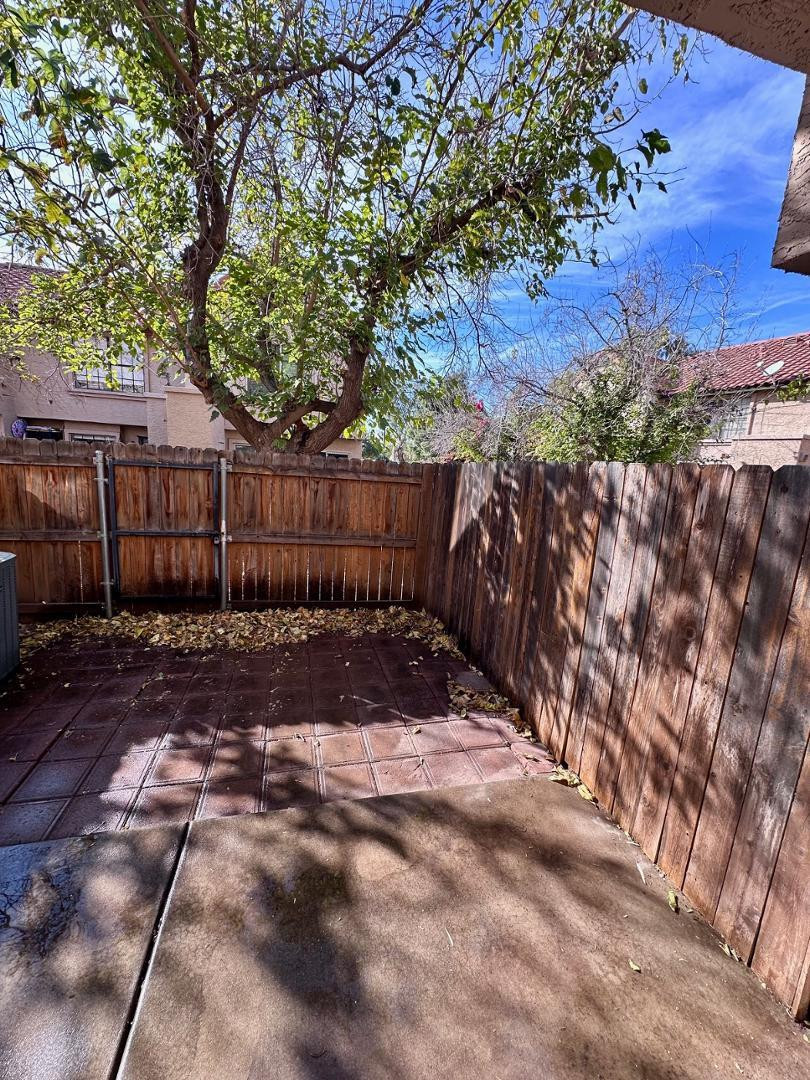 4901 E KELTON Lane 1063