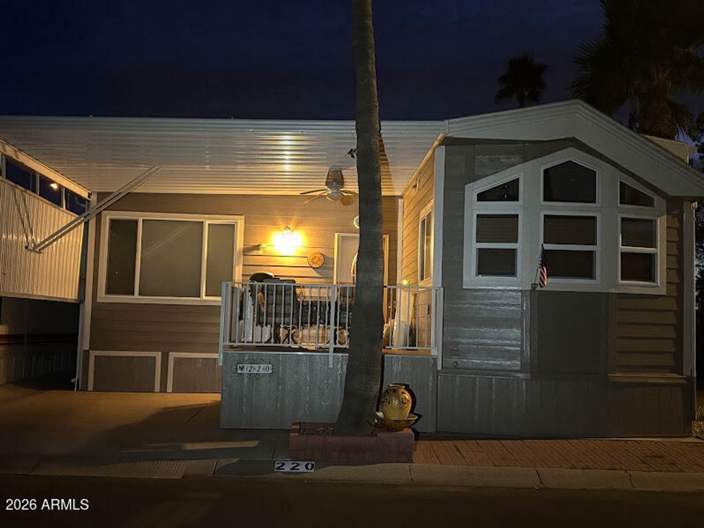 Photo of 220 Motherlode Drive, Apache Junction, AZ 85119 (MLS # 6975096)