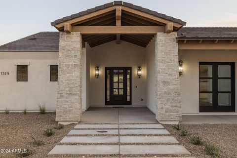 1319 W MAGMA Road San Tan Valley AZ 85144