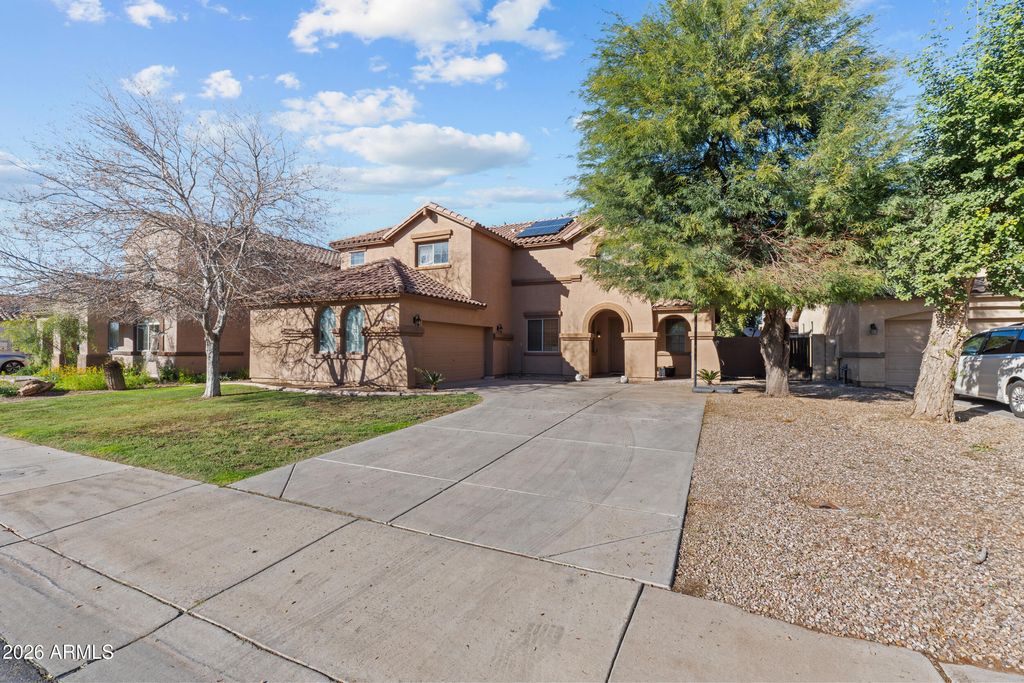 Photo of 21420 E Roundup Way, Queen Creek, AZ 85142 (MLS # 6972472)