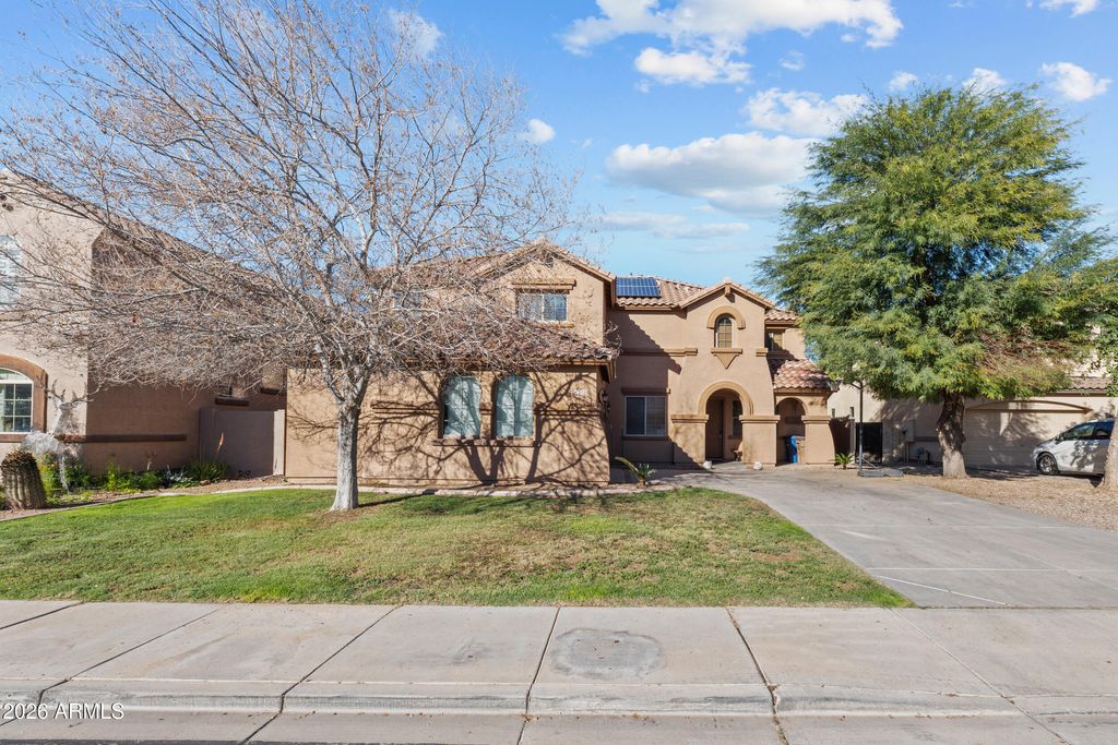 Photo of 21420 E Roundup Way, Queen Creek, AZ 85142 (MLS # 6972472)