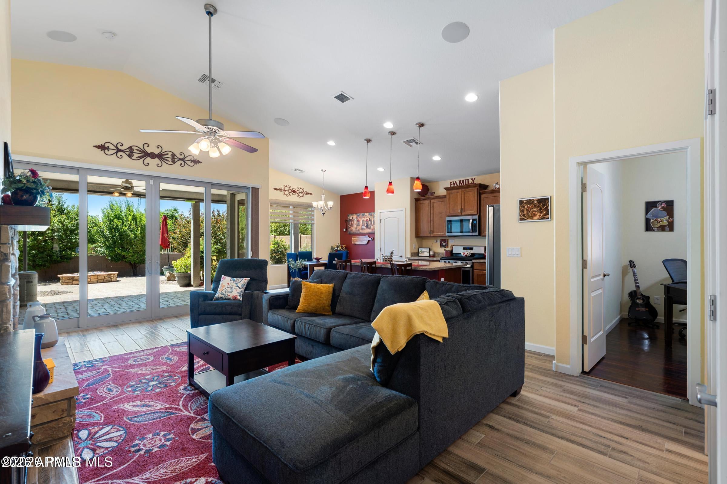1289 ESSEX Way