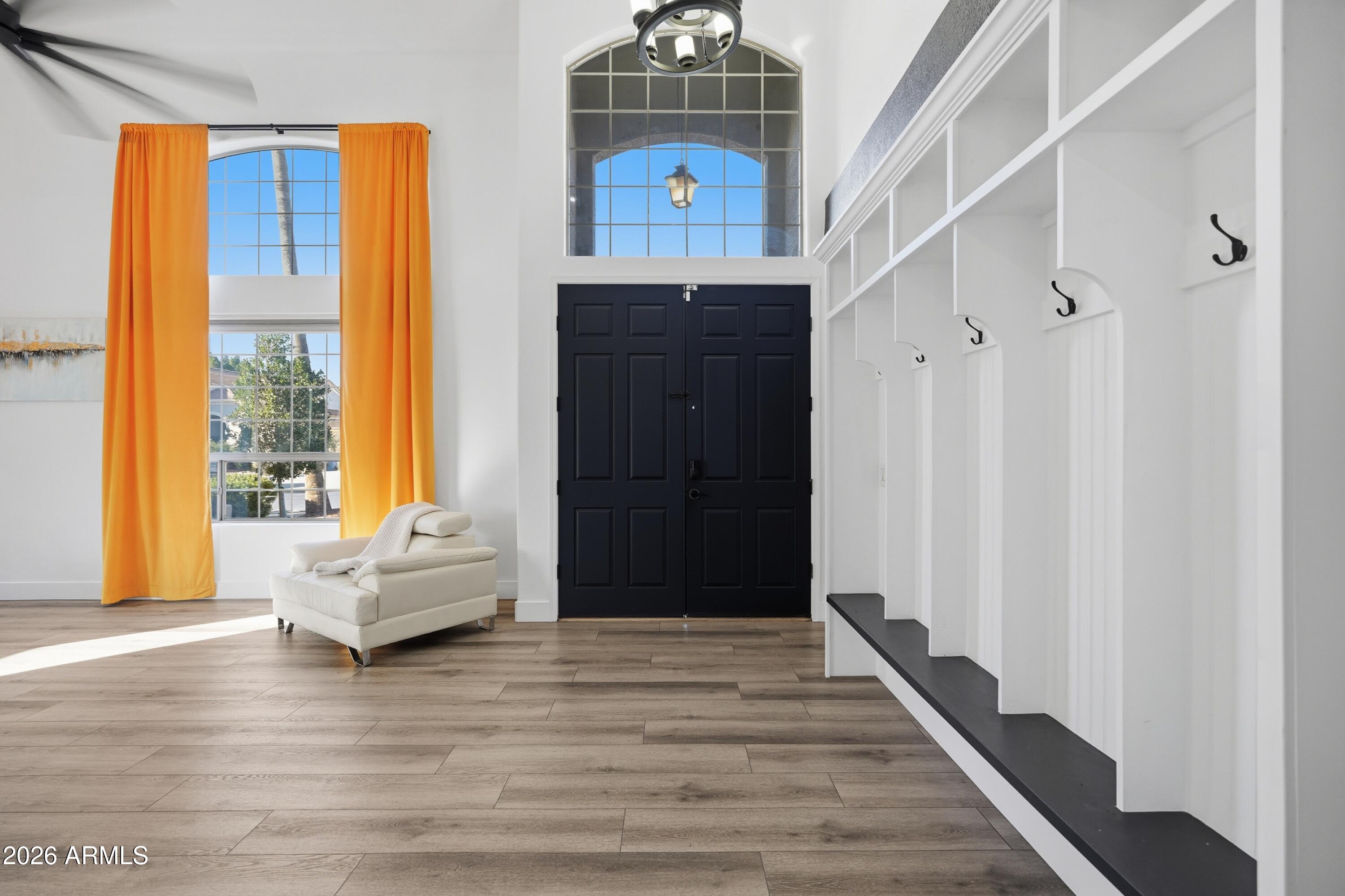 3263 E INVERNESS Avenue